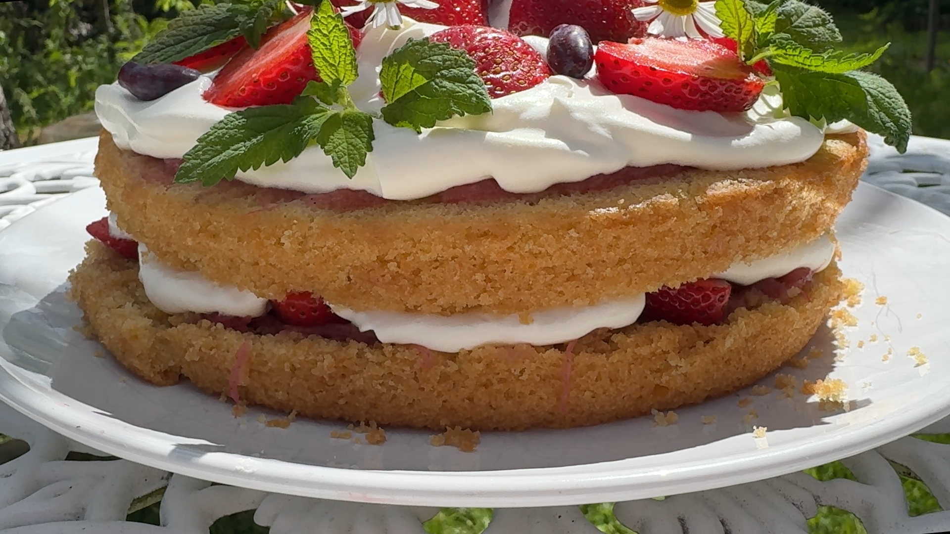 Vegan Midsummer Cake