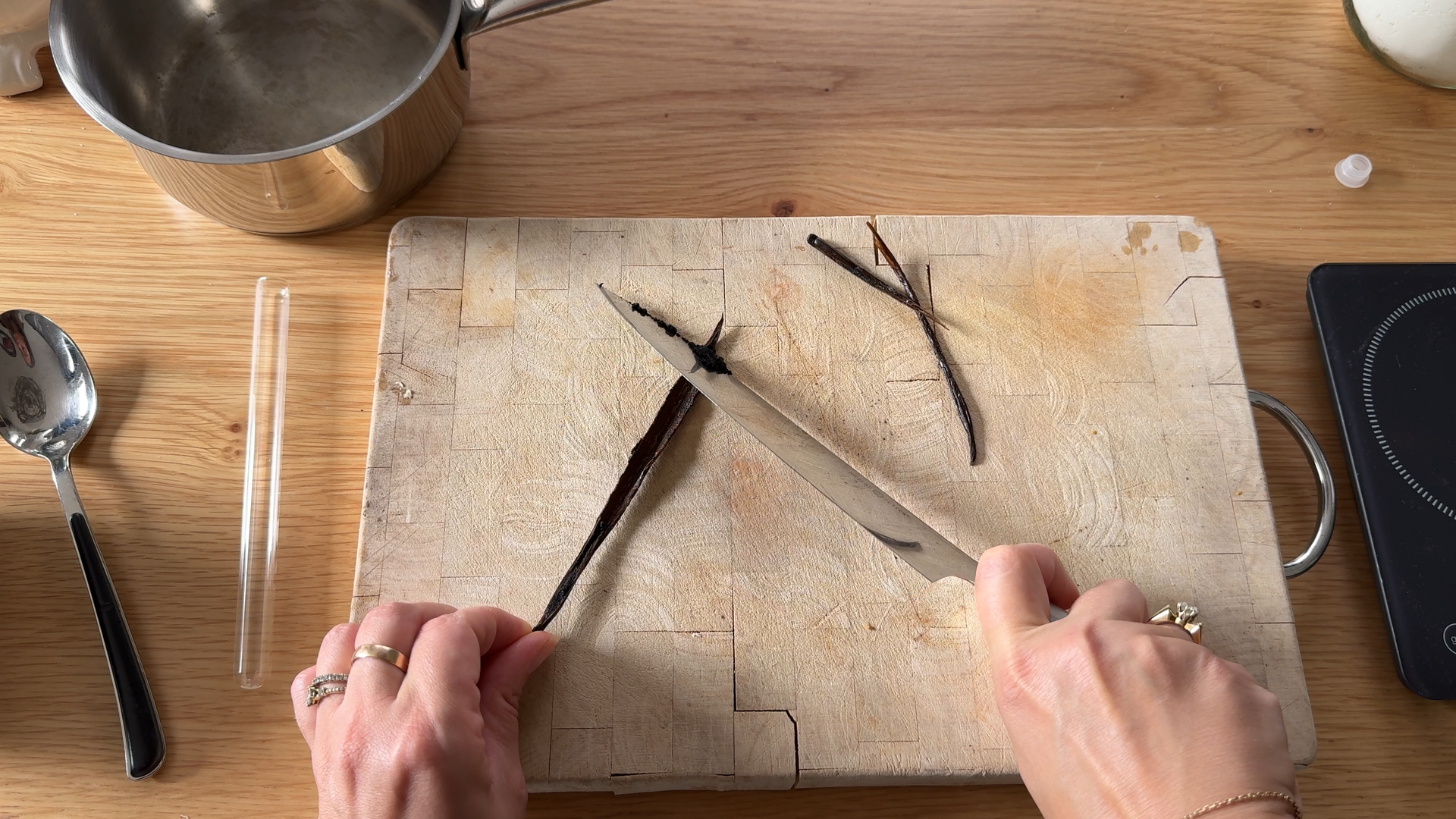 Cutting the Vanilla Pod