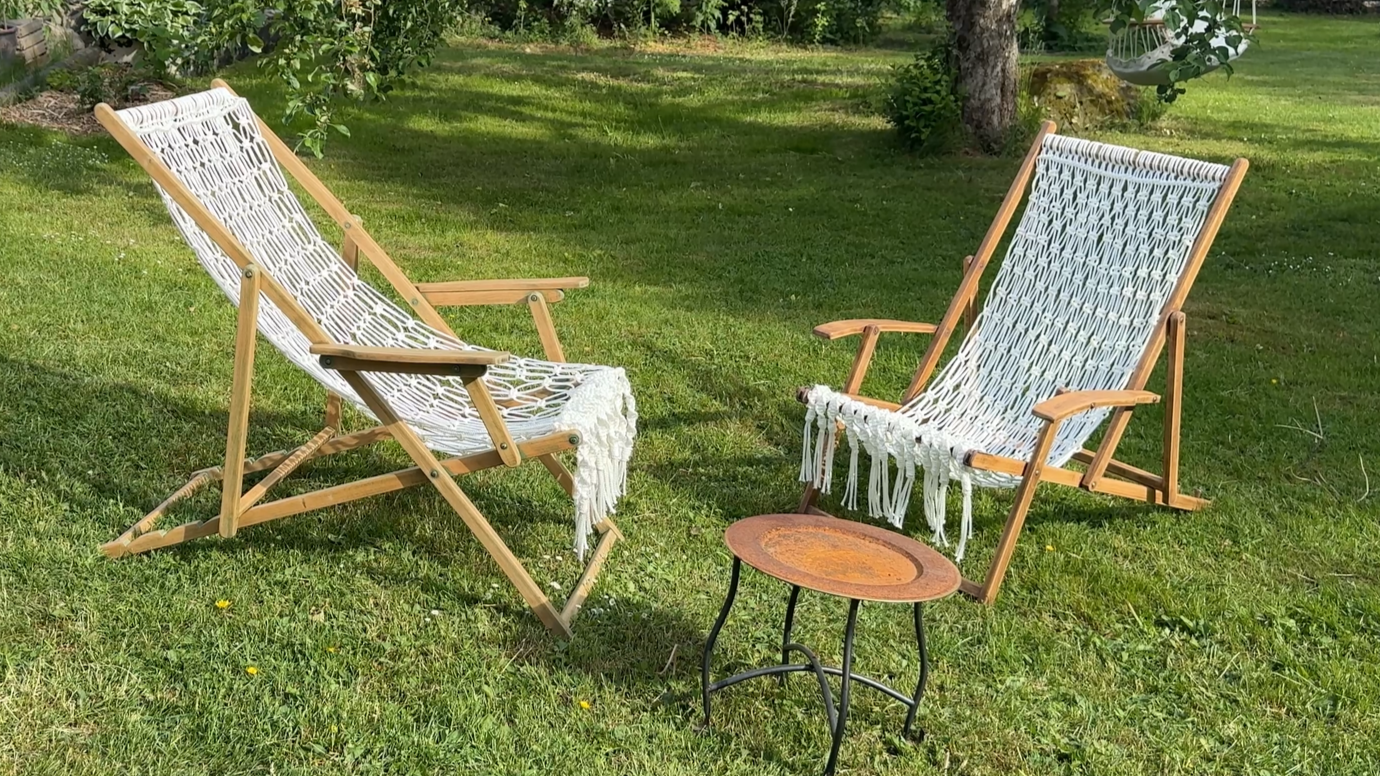 Restoring Old Deckchairs with a Macramé Seat