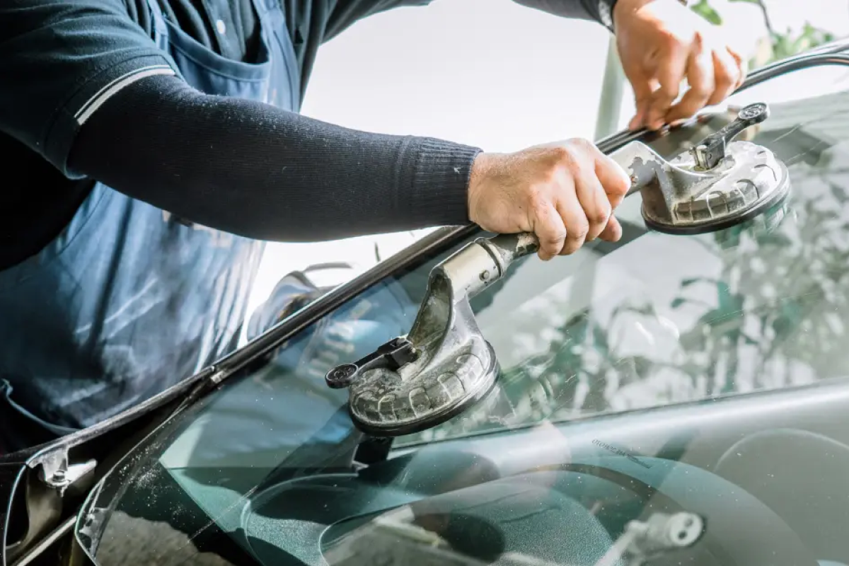 The Complete Guide to Windshield Chip Repair for Safer Driving
