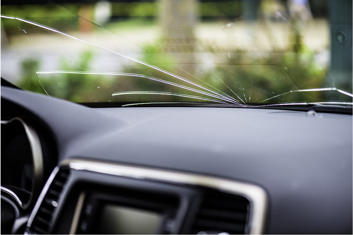 Common Signs Your Windshield Damage Needs Professional Attention
