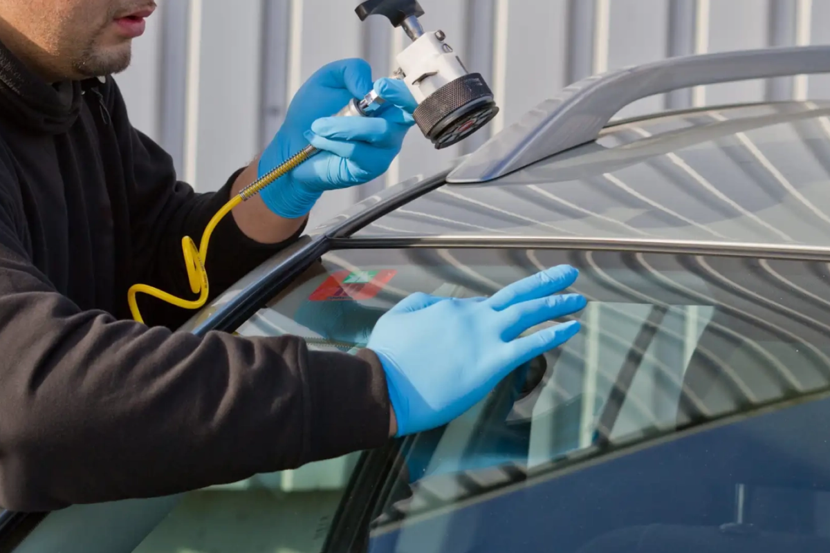 What Happens During a Professional Windshield Replacement Appointment?