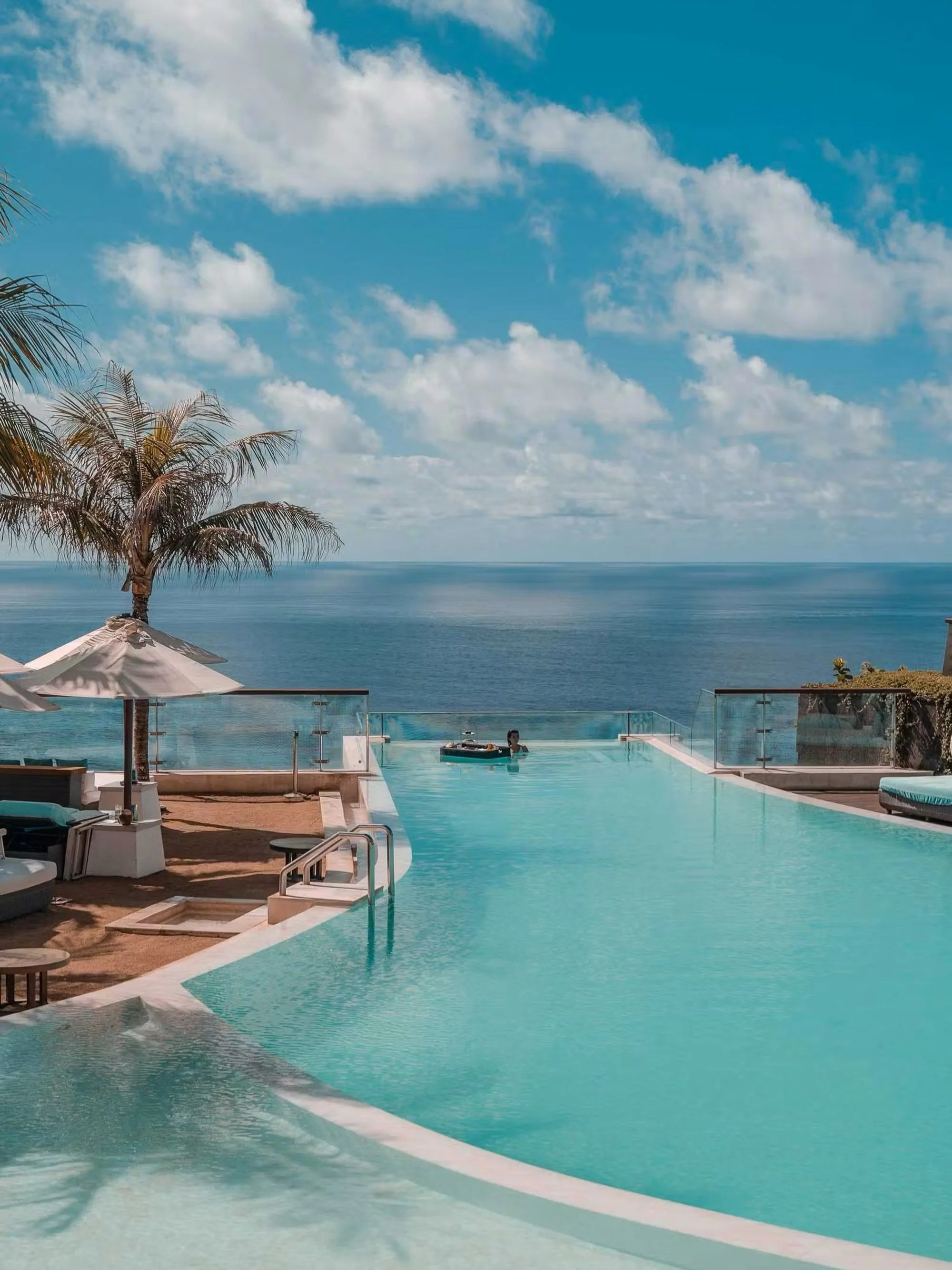 A client wanted to Organise a last minute birthday getaway to Bali for himself and his wife, with every details arranged before their arrival.

Maison Millan coordinated:

Flights and hotel booked and confirmed.

Massages secured in advance.

A priva