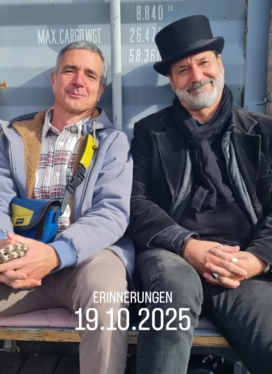 Die Künstler Markus Moser und Hati Gerhard Holzinger beim Tag des offenen Ateliers in der Moserei in Scharnstein.