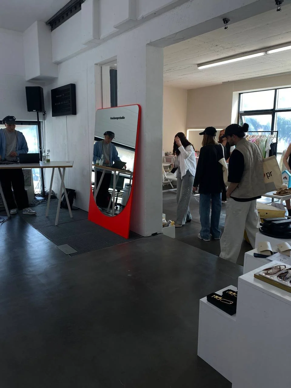 WLPR SEEDING STUDIO