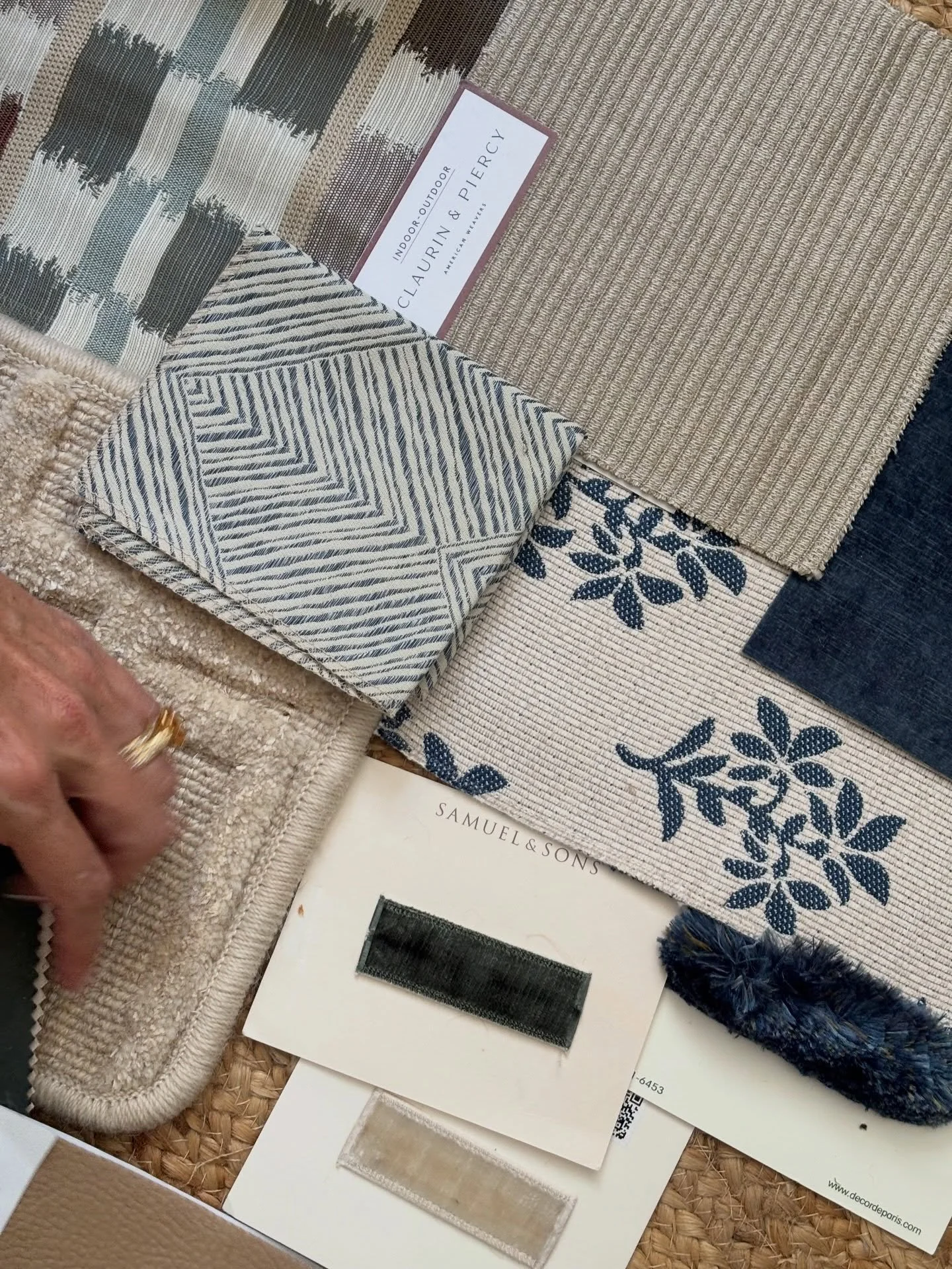 Material play in the studio 🦋 Working on a decorative scheme for our Bellevue Hill project 

#christianafantldesign#homedesign #interiordesign #interiors #sydneyinteriordesigner