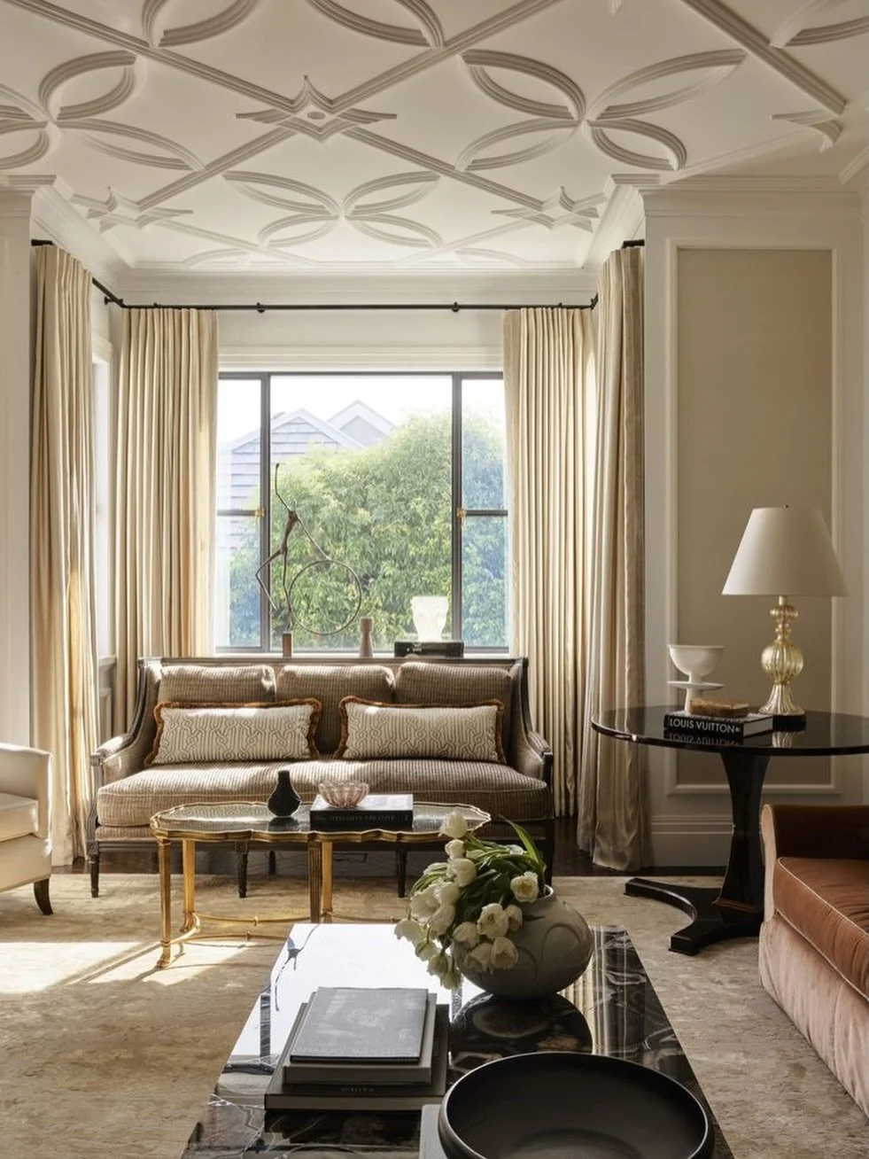 Kambala Rd, Bellevue Hill 

A family home completed while working for @thomashamel as Senior Interior Designer 

Interior Design @thomashamel 
Senior Interior Designer @christianafantl 

#homedesign #interiordesign #interiors #sydneyinteriordesigner