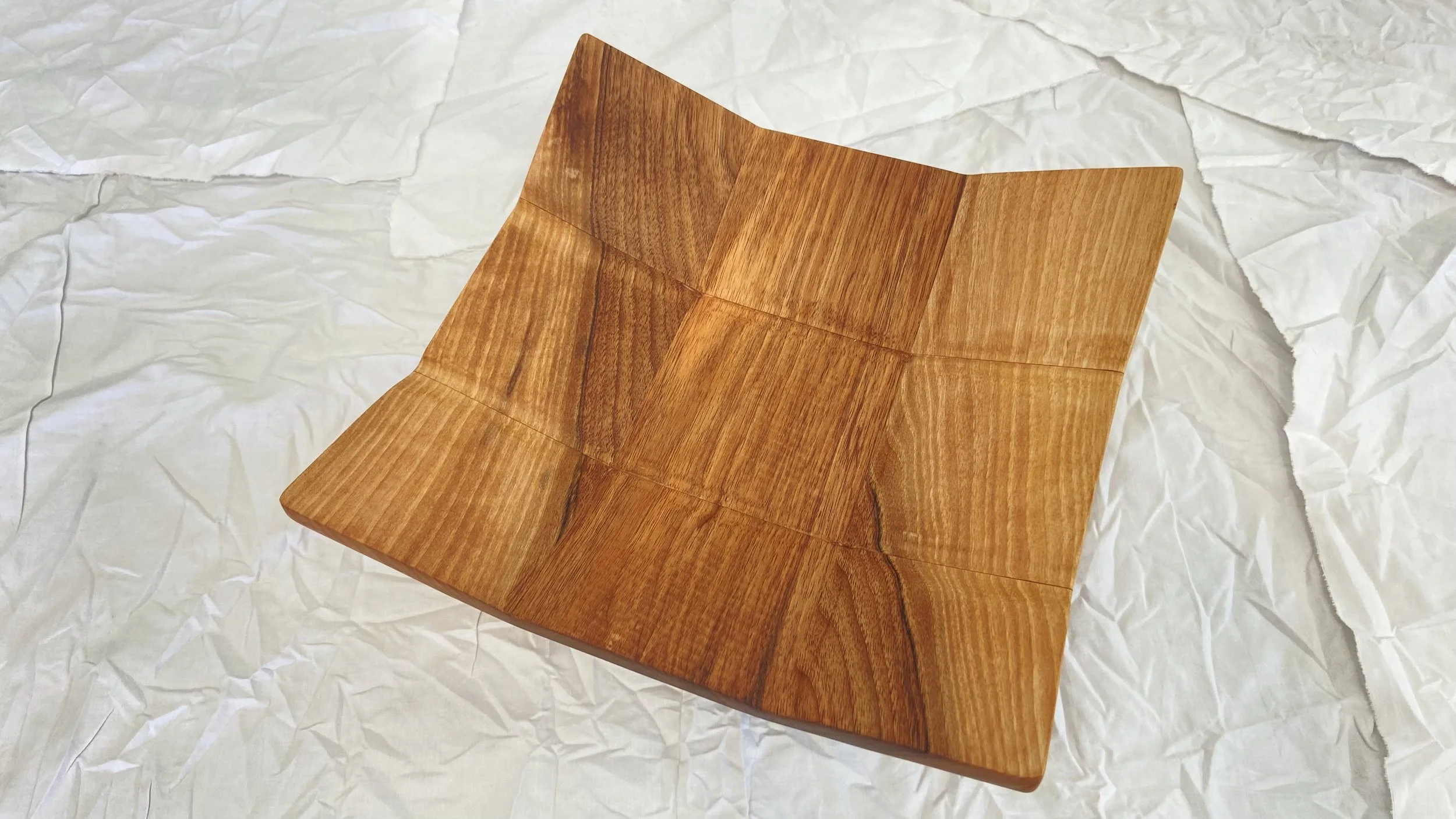 Walnut, 280 x 270 mm, £ 80