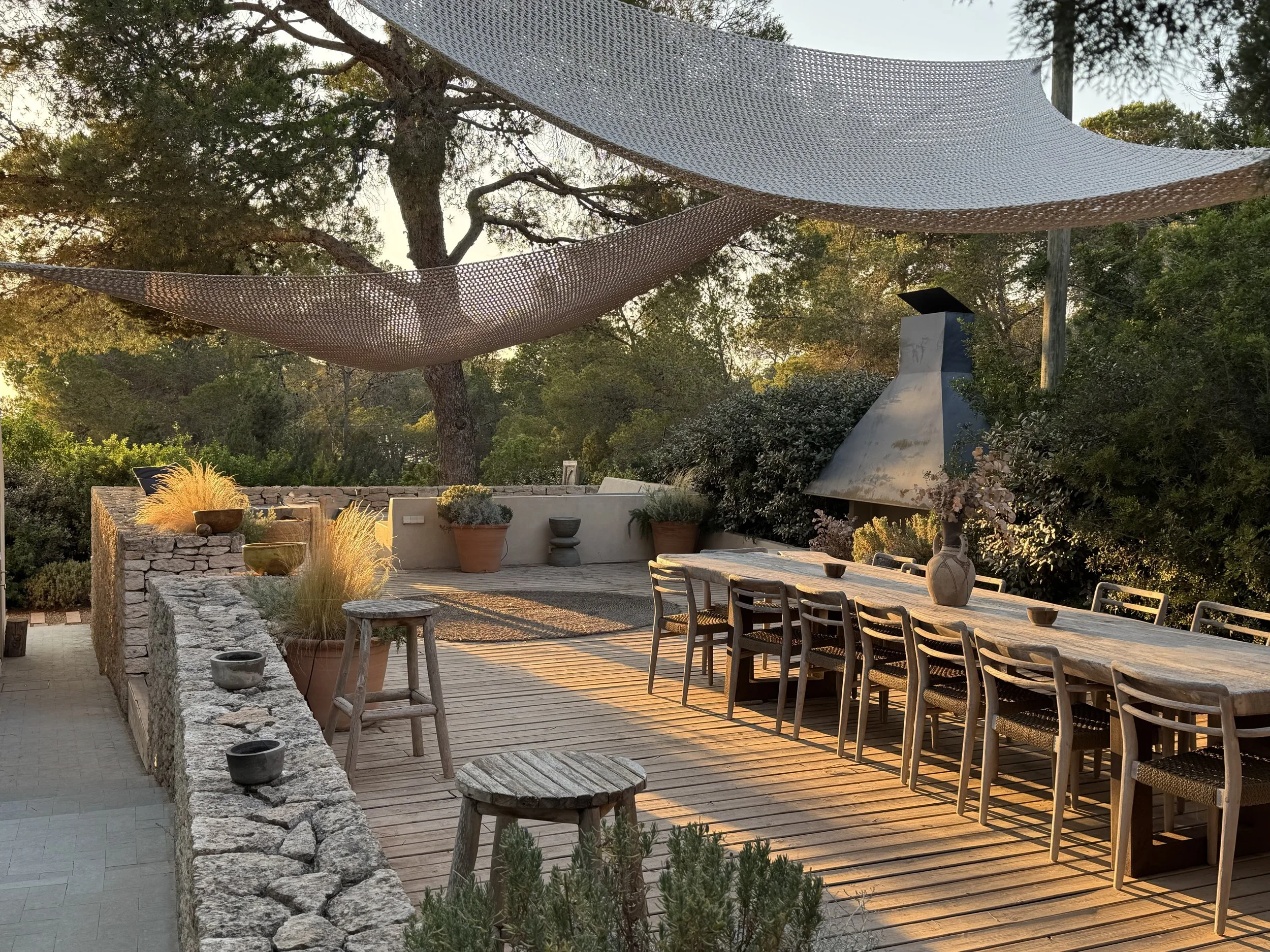 19.-Outdoor-Dining-table.jpg