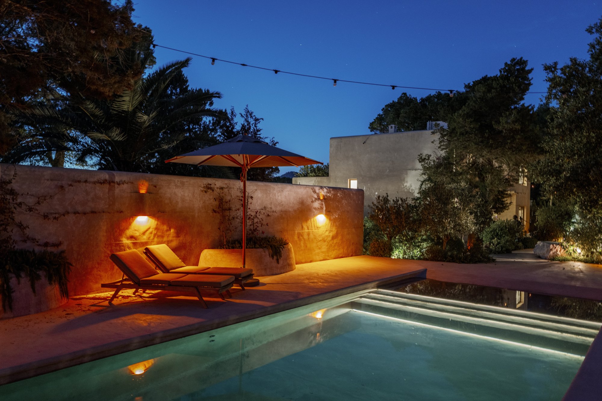32. Pool.jpg