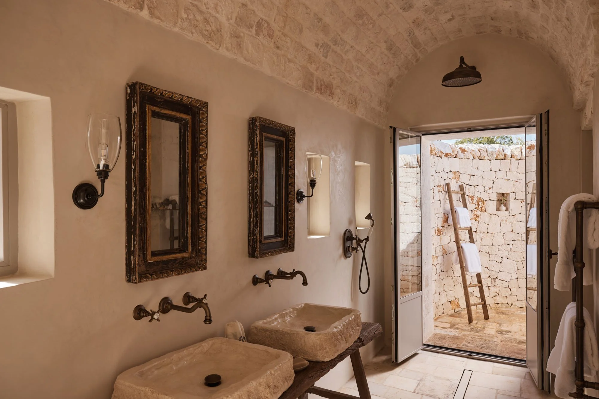 Cumersa-Ground-Bathroom-1.jpg