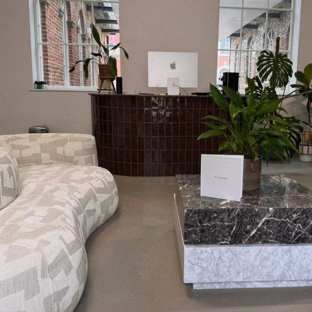 beauty and tattoo studio waiting area, leeds city centre, leeds hair, leeds nails, leeds pmu permanent make-up, leeds barbering, leeds tattoo