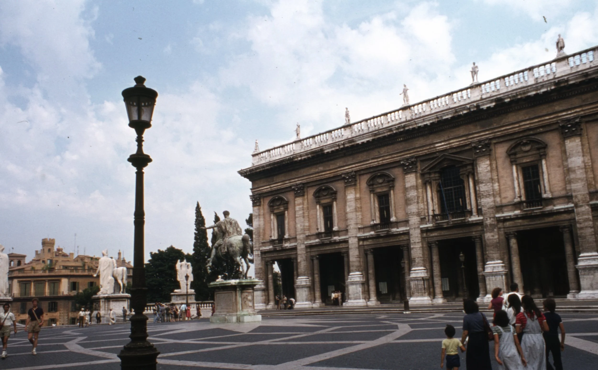 boxN7.NA0013.jpg
