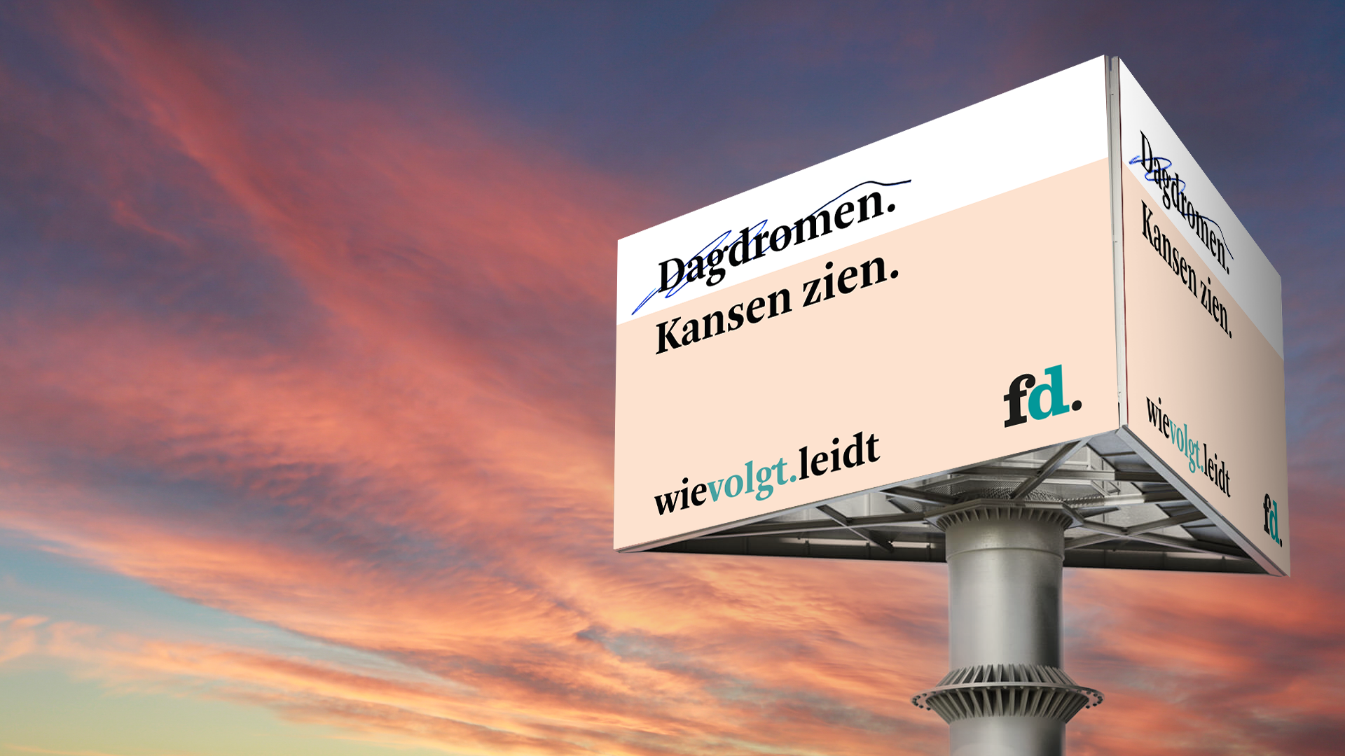 Billboard met tekst in het Nederlands en een achtergrond van een ondergaande zon met roze en oranje wolken.