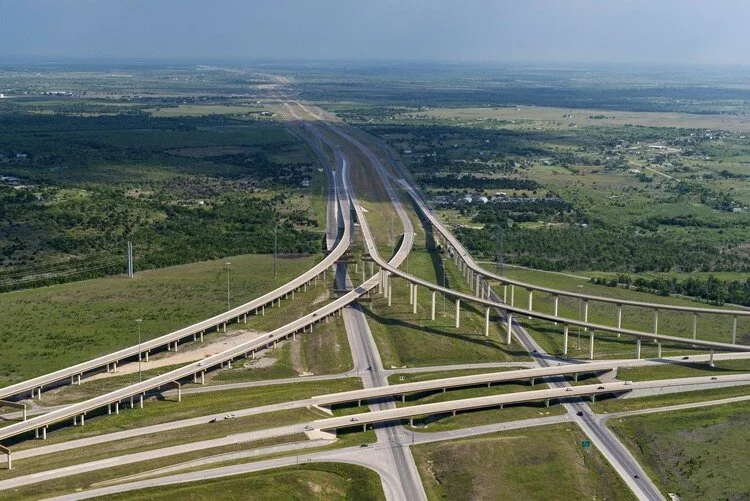 Texas_HWY_130_Toll_Road_201305_1.jpg
