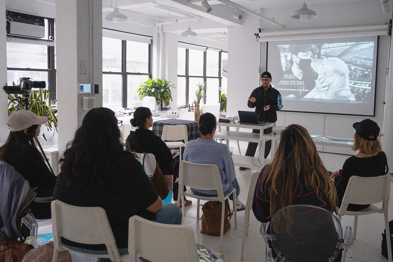 Jeff Mendoza presenting to a room of estheticians at GRAIN No. 01 in New York.