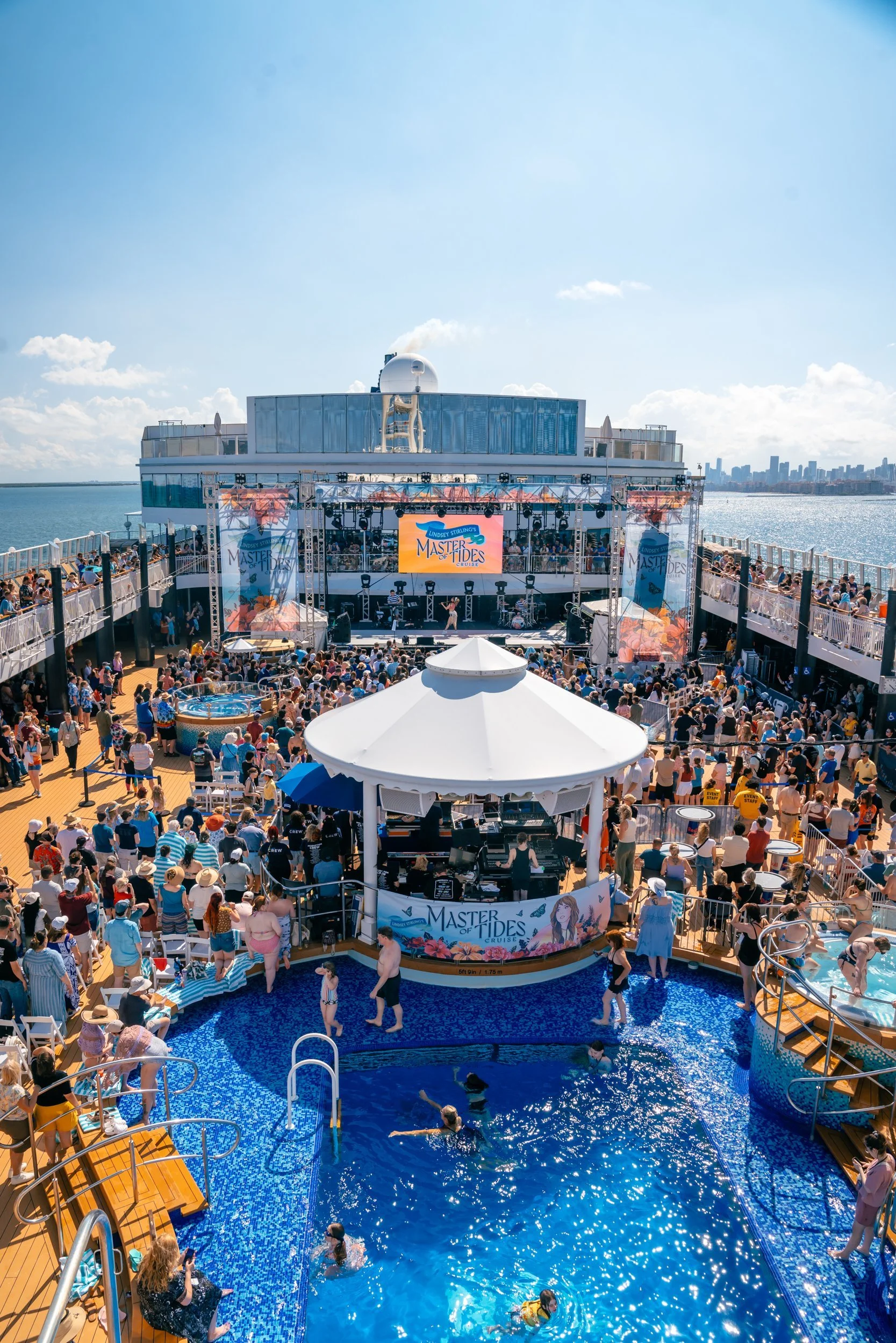 Vega+Luxe+Media_+Chicago+Event+Photograper_Lindsey+Stirling+Cruise-4.jpg