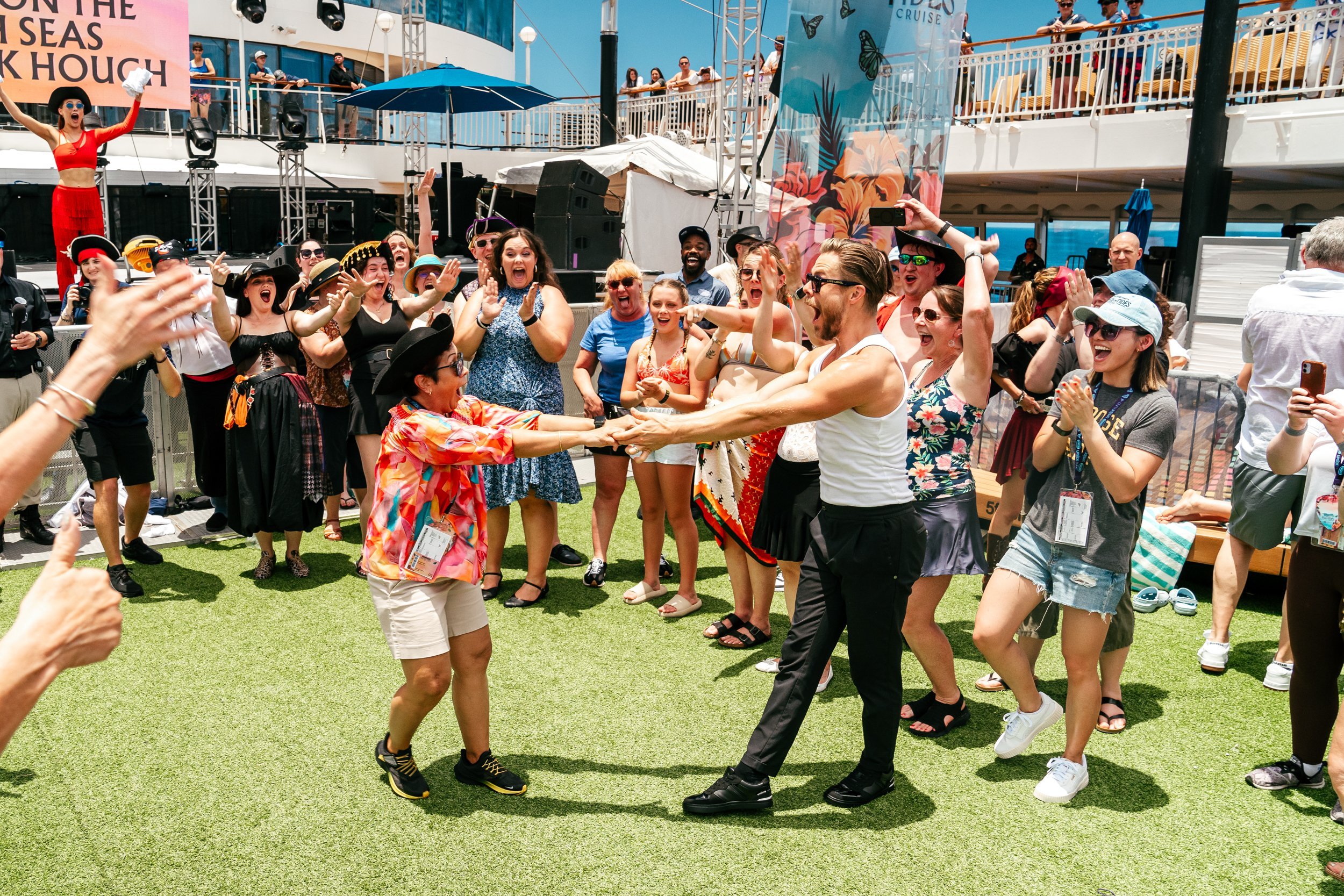 Vega+Luxe+Media_+Chicago+Event+Photograper_Lindsey+Stirling+Cruise-21.jpg