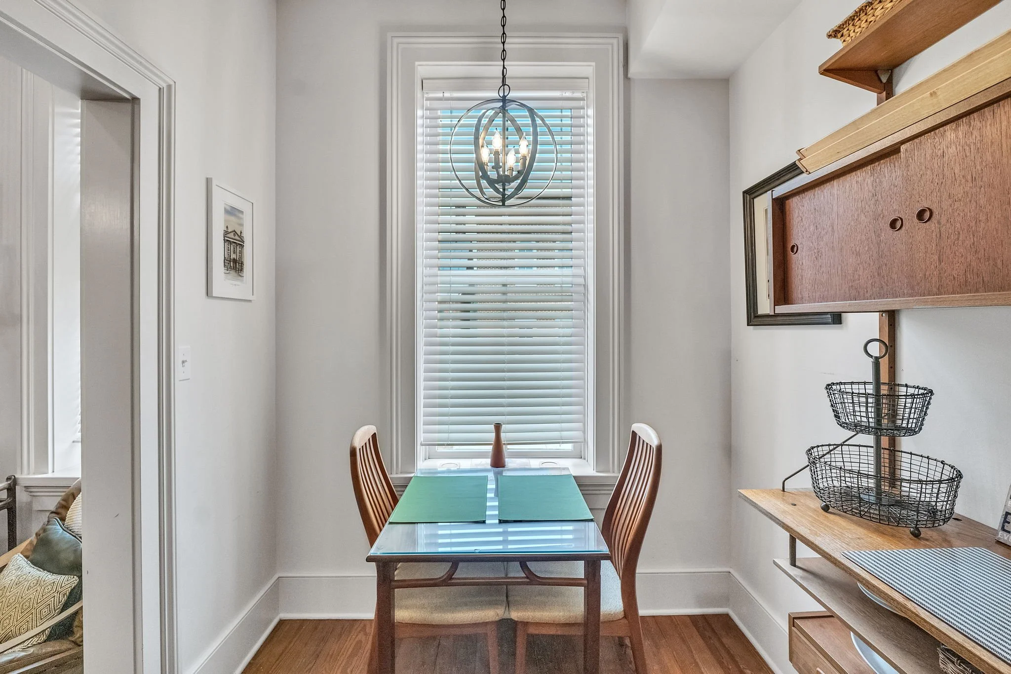 46-web-or-mls-170-e-main-st.jpg
