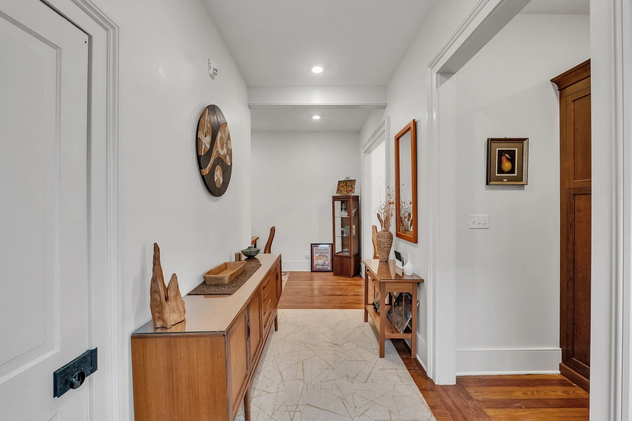 50-web-or-mls-170-e-main-st.jpg