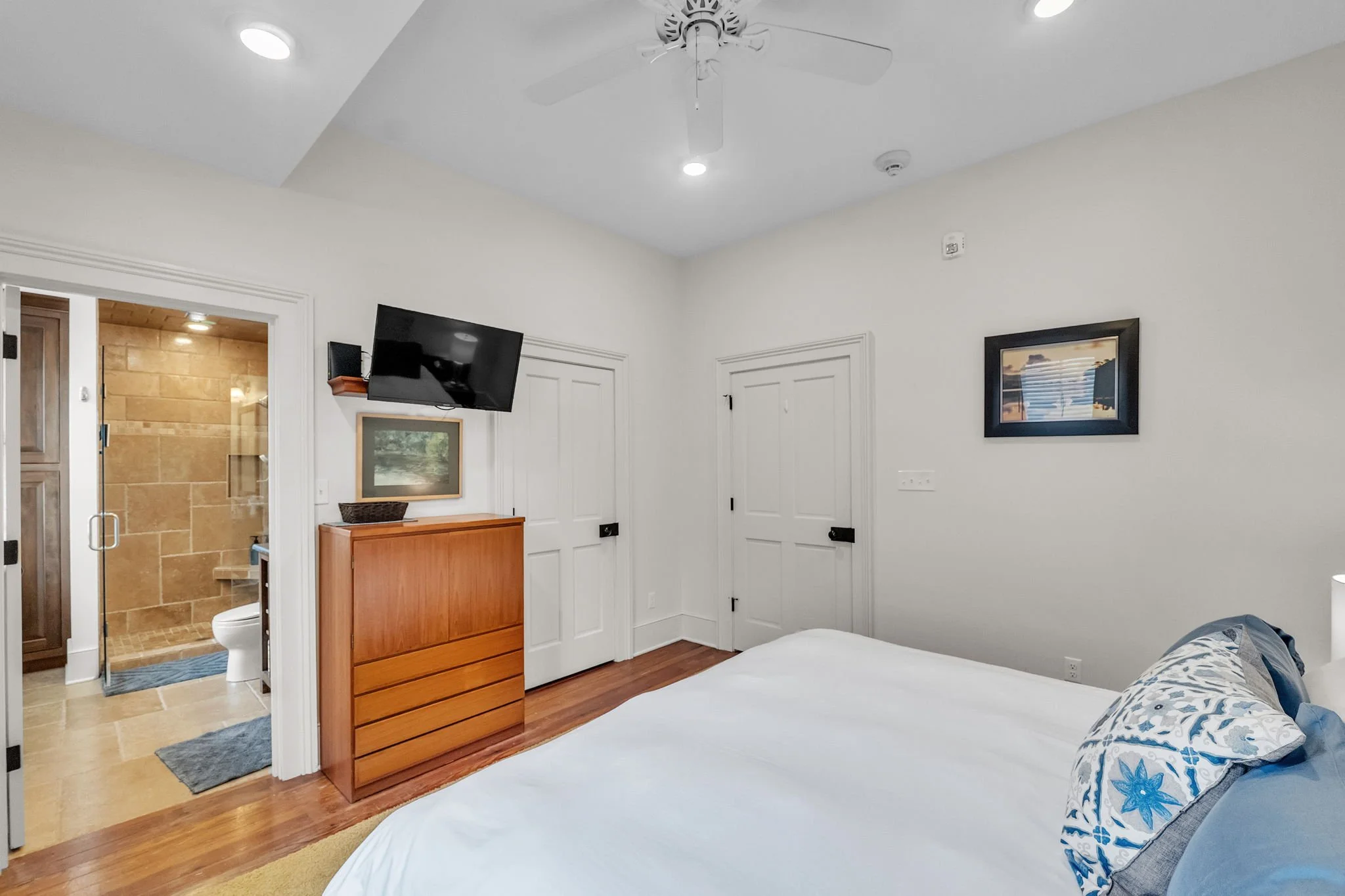 53-web-or-mls-170-e-main-st.jpg