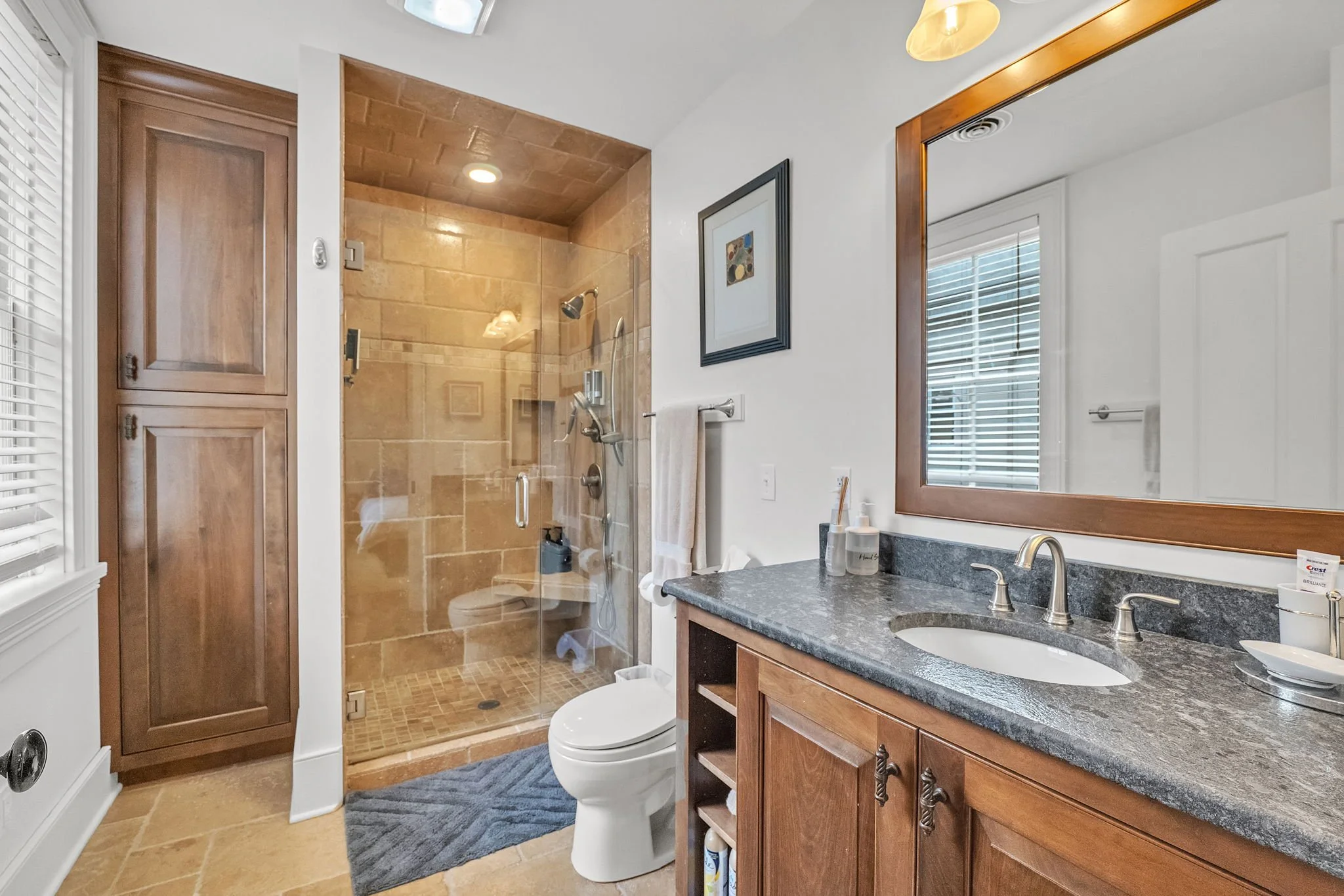 61-web-or-mls-170-e-main-st.jpg