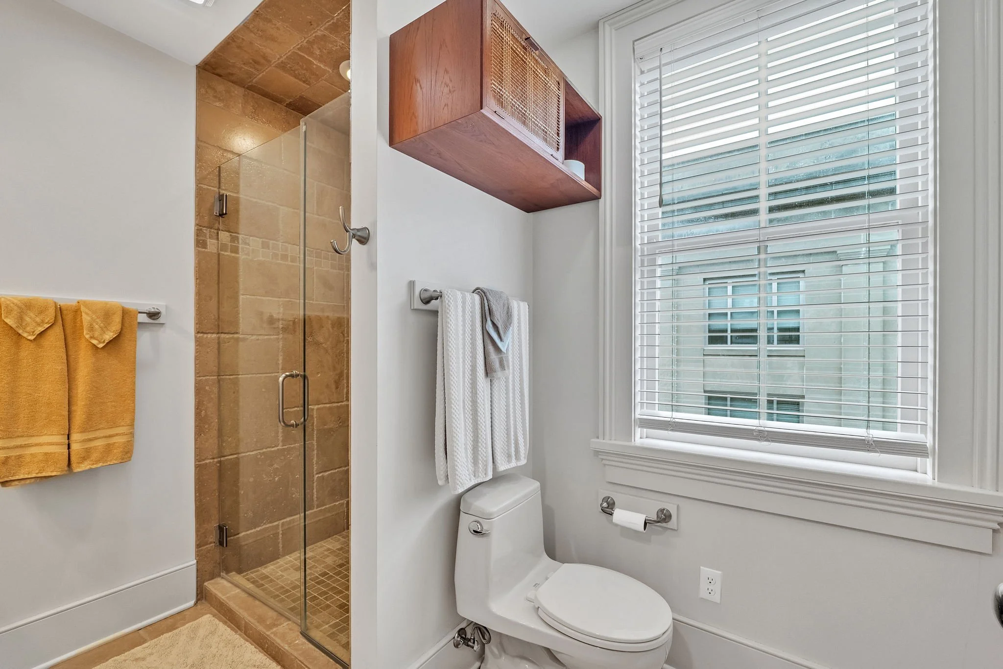 68-web-or-mls-170-e-main-st.jpg