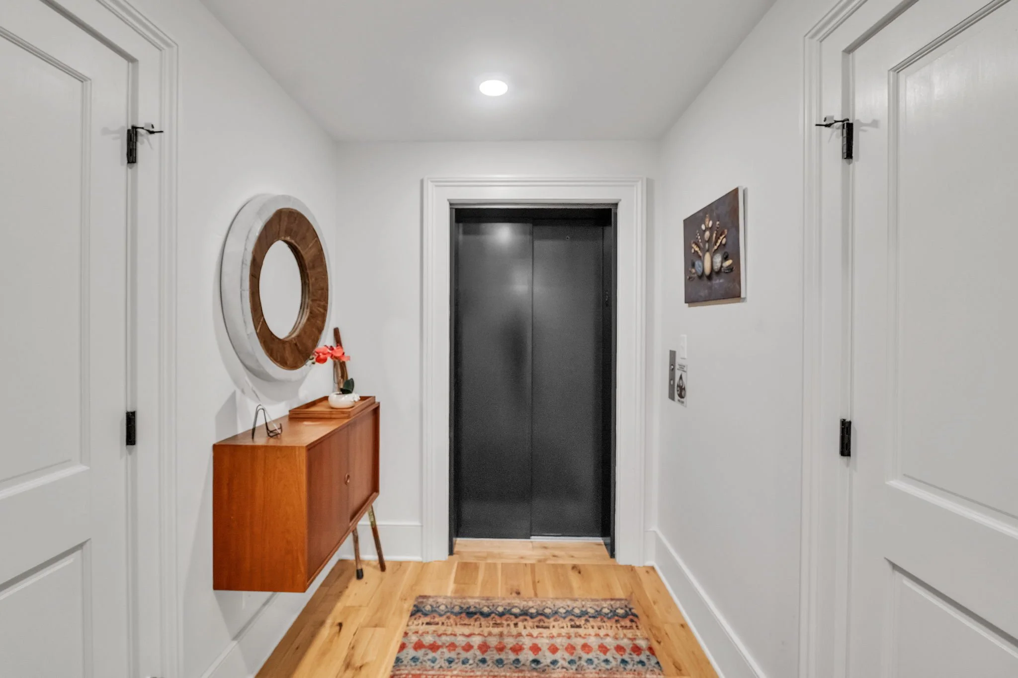 32-web-or-mls-170-e-main-st.jpg