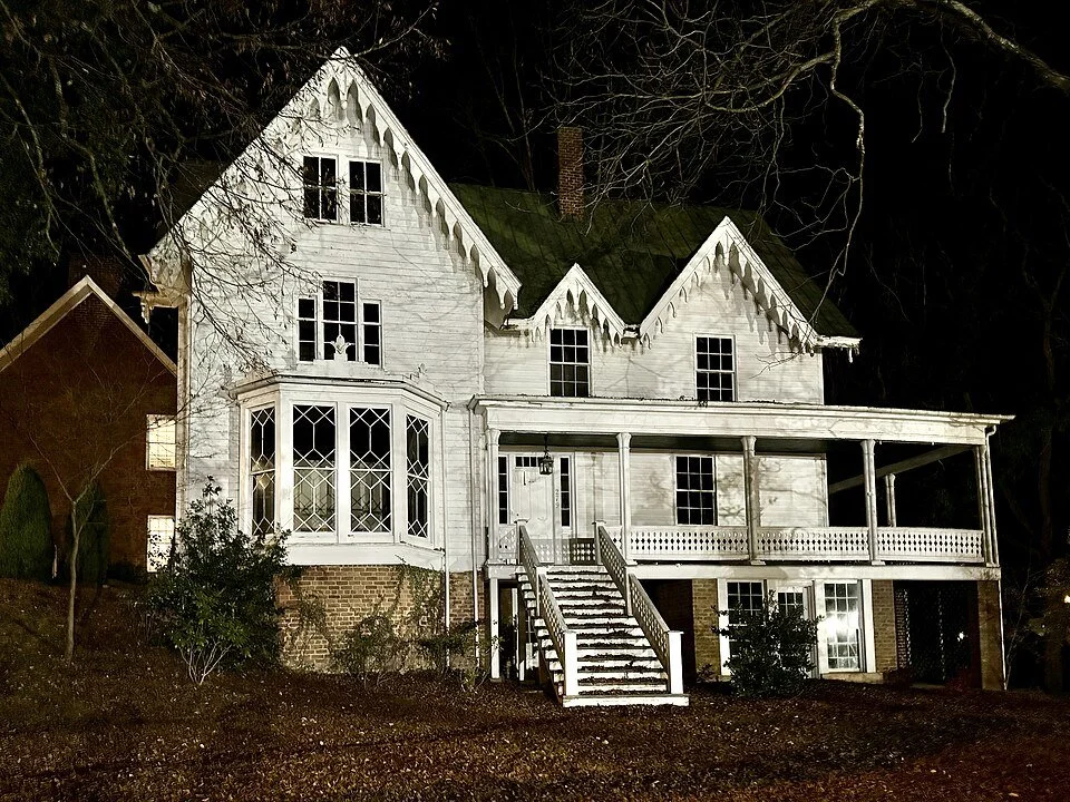 The Wolf Hills Legend: How Abingdon, Virginia Got Its Name