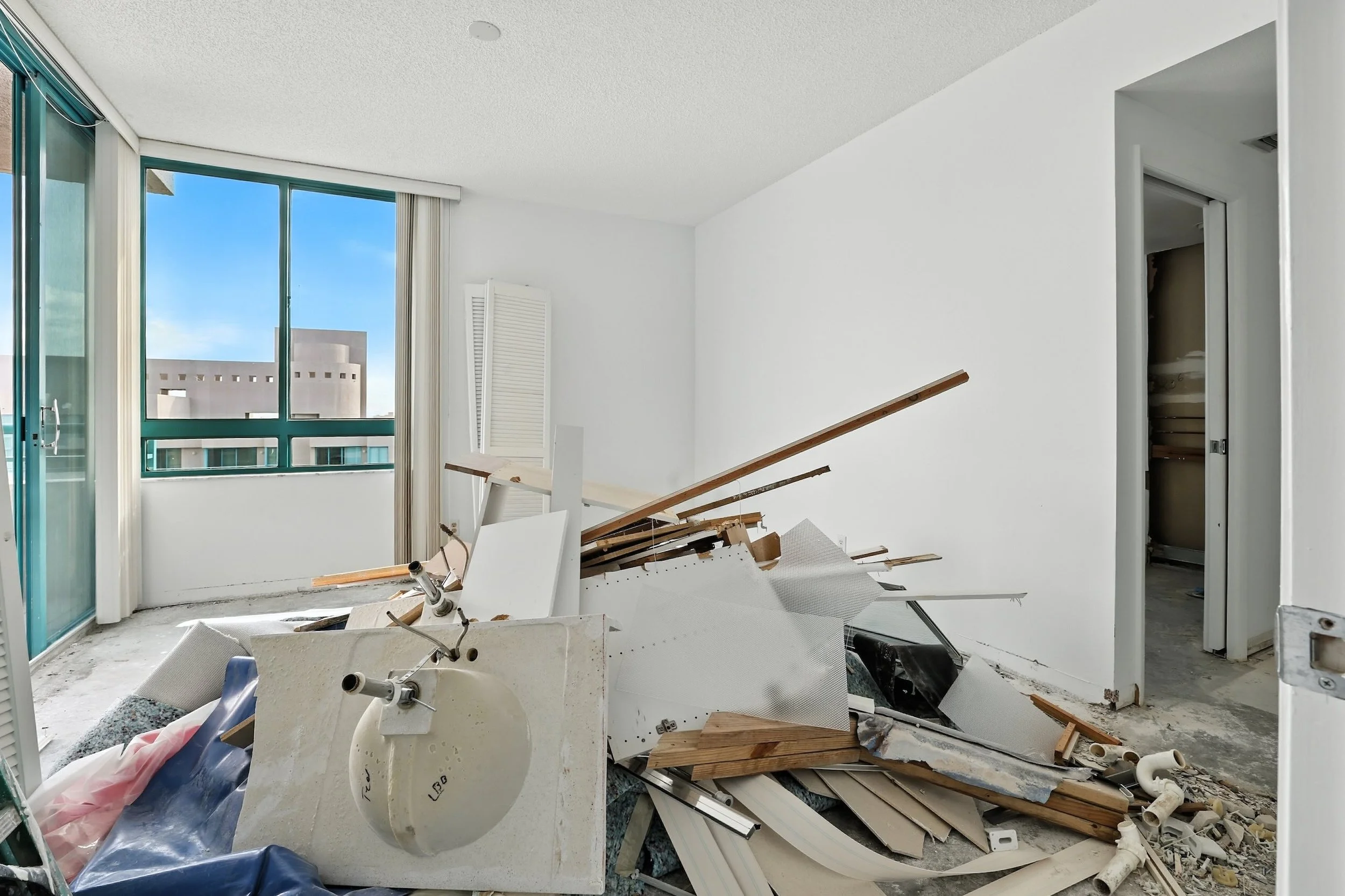 MK Construction - Clearwater Beach Retreat (Before) 5.jpeg
