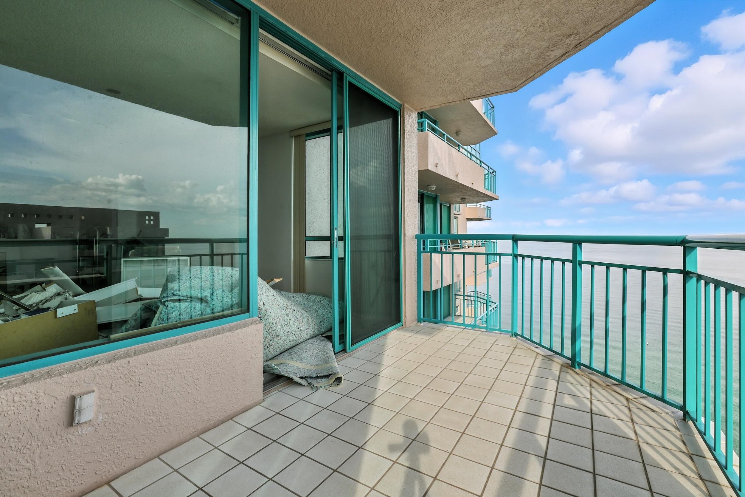 MK Construction - Clearwater Beach Retreat (Before) 9.jpeg