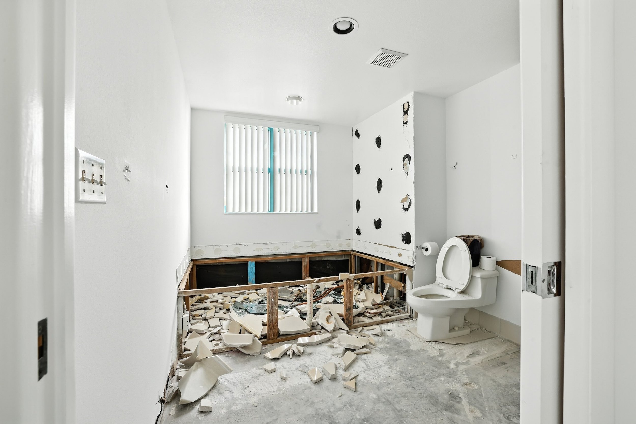 MK Construction - Clearwater Beach Retreat (Before) 6.jpeg