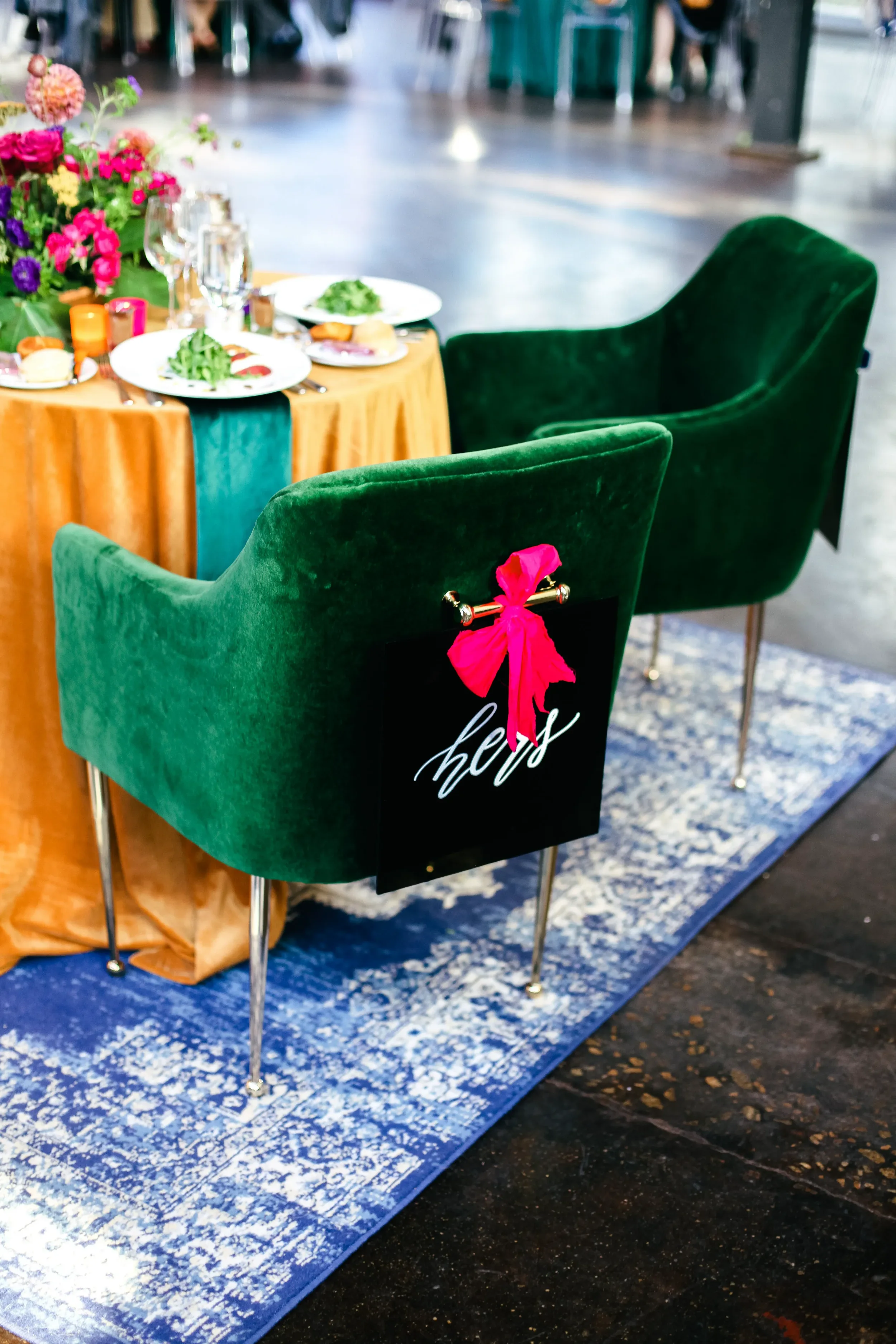 acrylic-sweetheart-table-chair-signs-wedding.webp