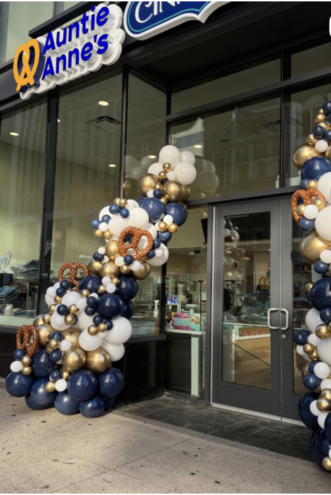 Auntie Anne's x Cinnabon Magnificent Mile Grand Opening