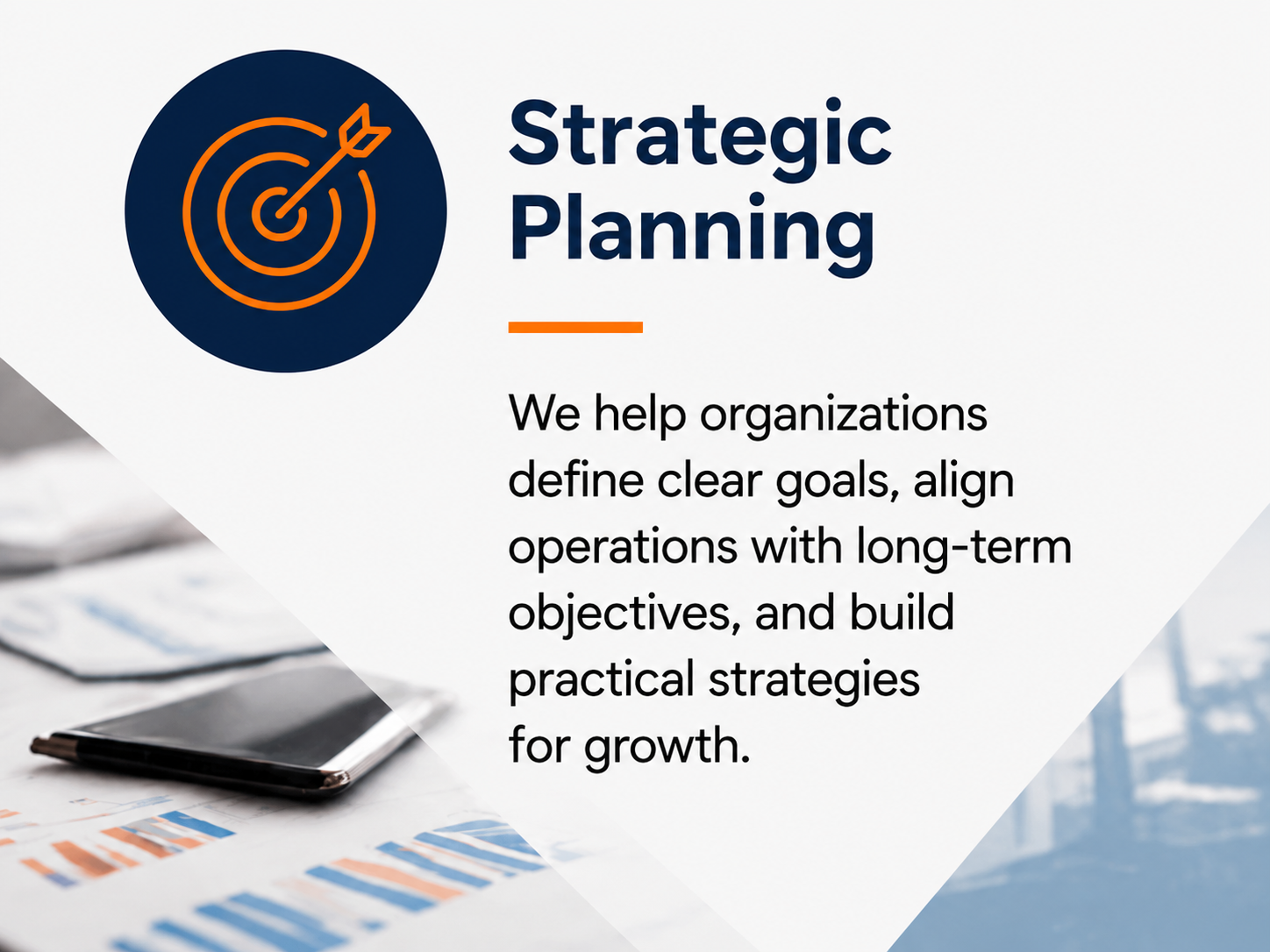 Information poster about strategic planning featuring a target with arrow icon, and text describing how organizations define goals, align operations, and develop strategies for growth.