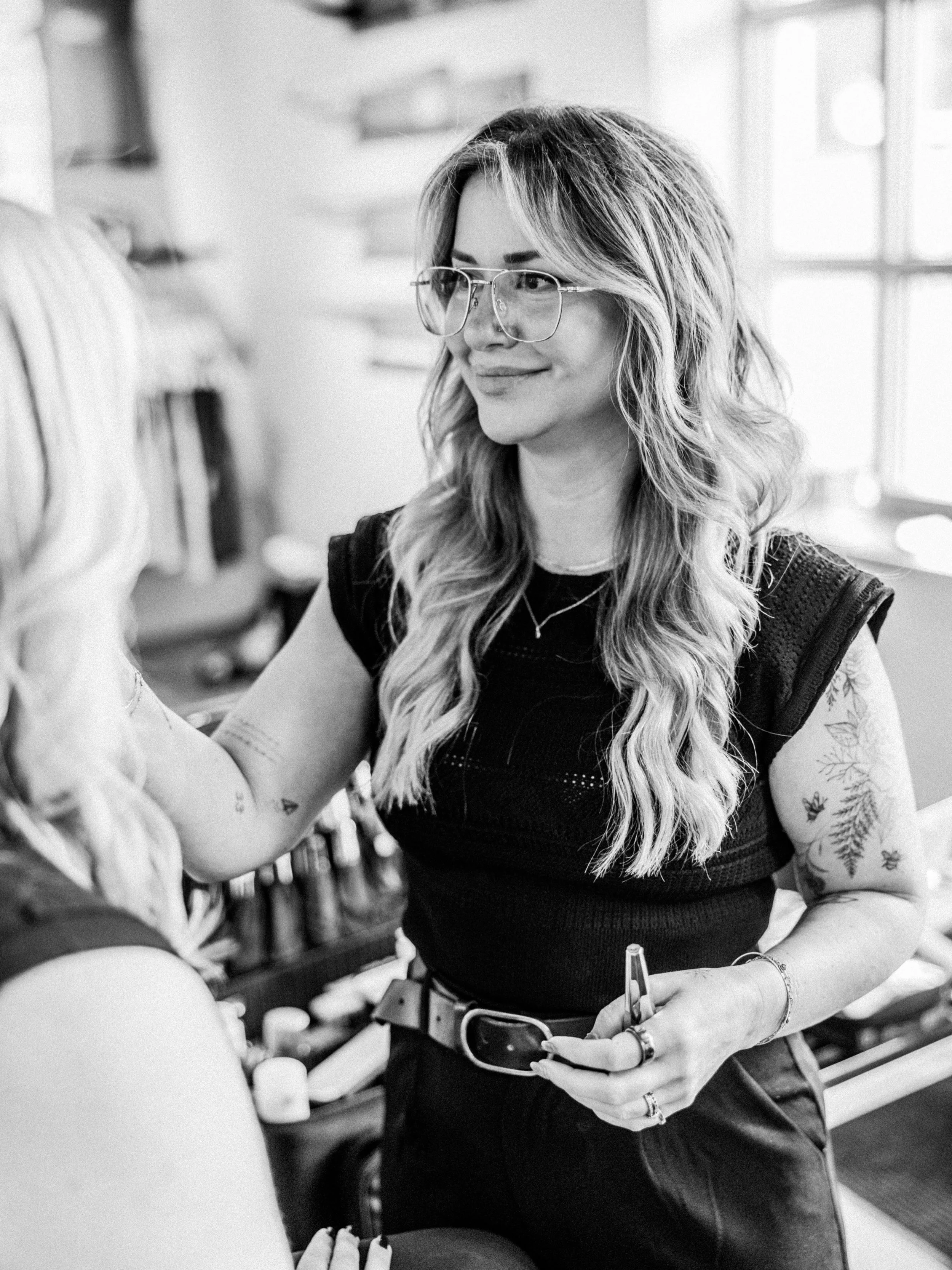 Just me in my element ✨ 

Inquire with me through email or text for makeup, hair and spray tans. 

#hamptonsmakeupartist #montaukwedding #softmakeup #explorepage #thehamptons