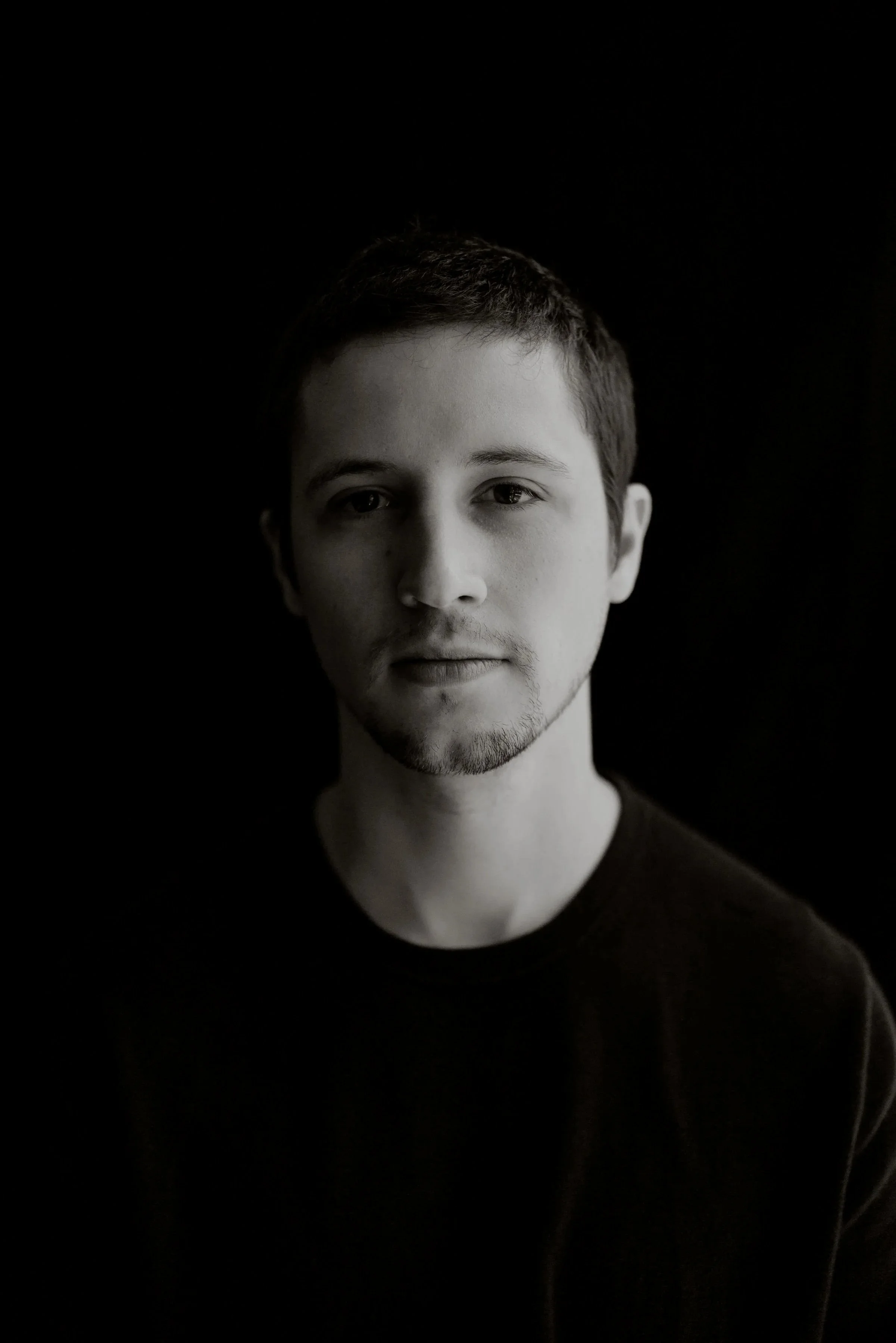 Portrait of GP featured artist, Garret Low.