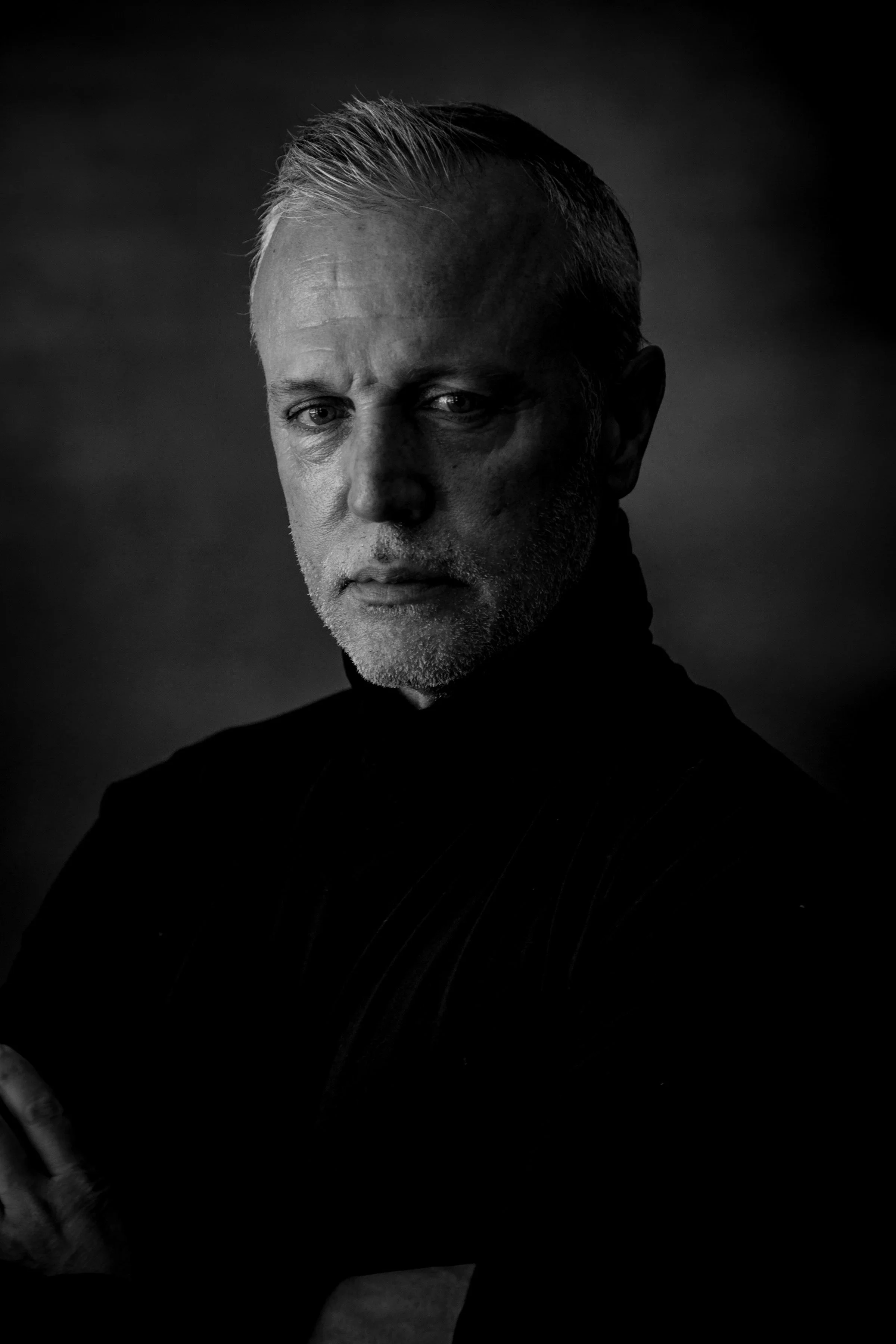 Portrait of GP featured artist, Mark Russell Jones.