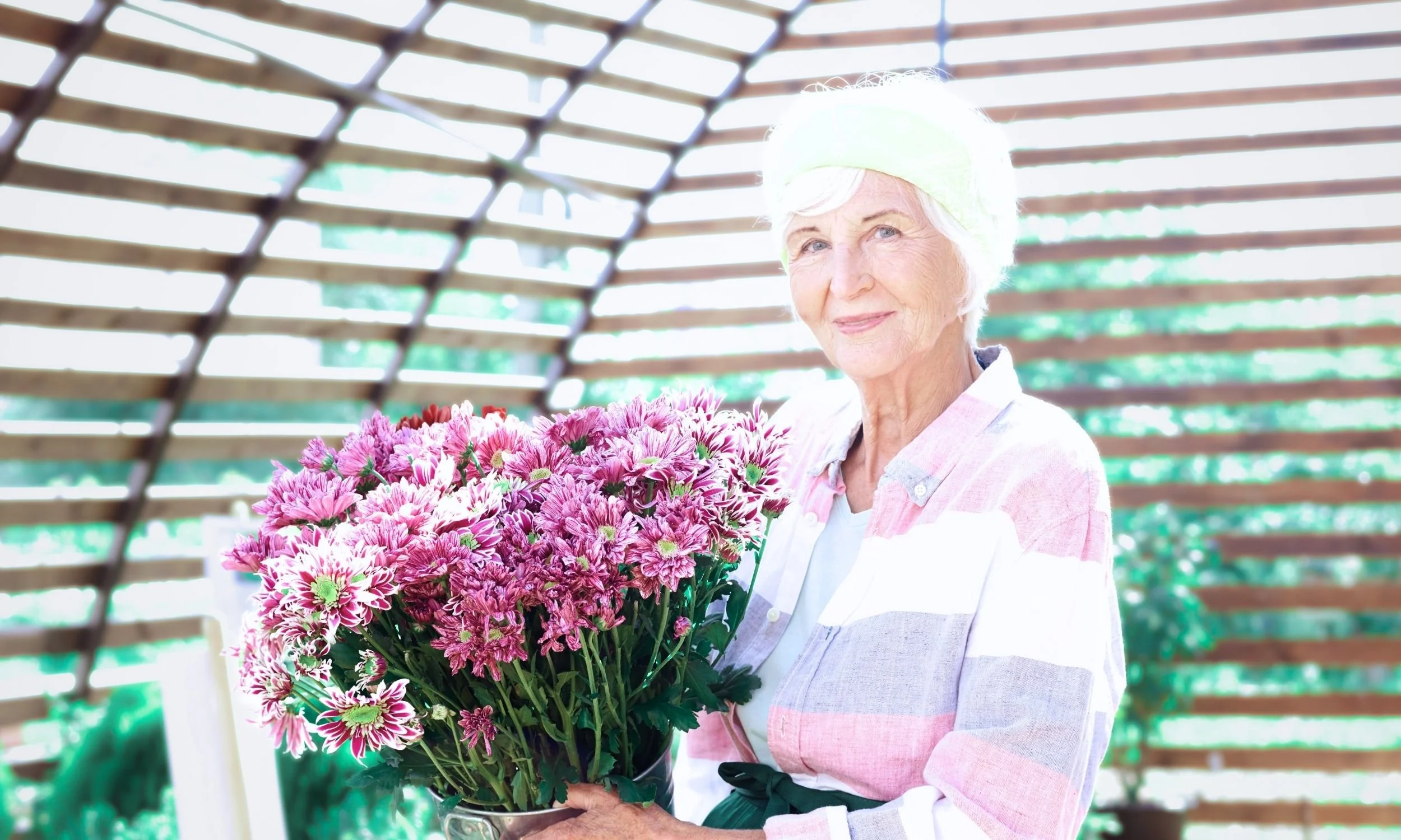 WOMAN FLOWERS.jpg