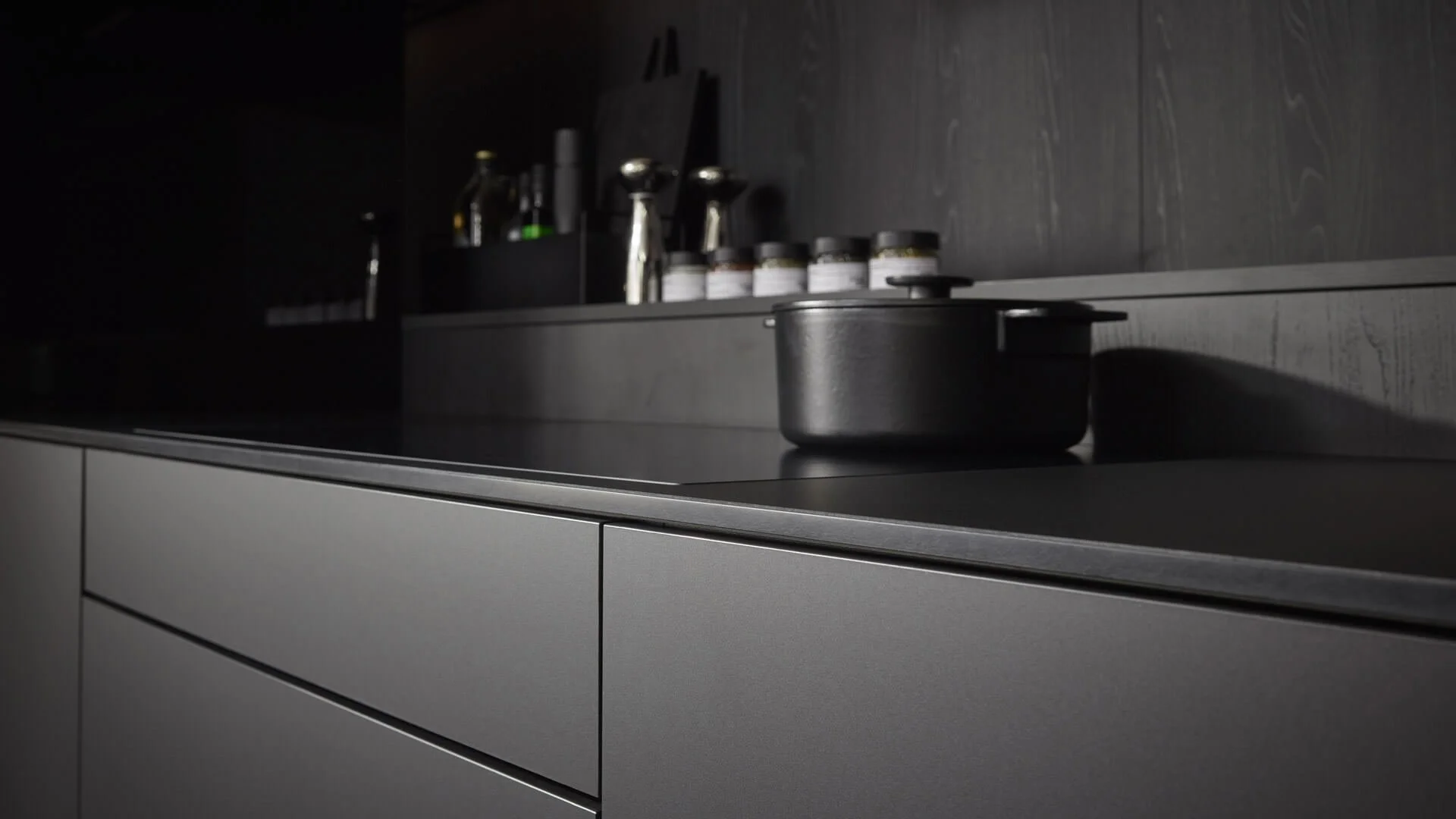 Black kitchens by Sachsenküchen premium luxury bespoke German kitchens