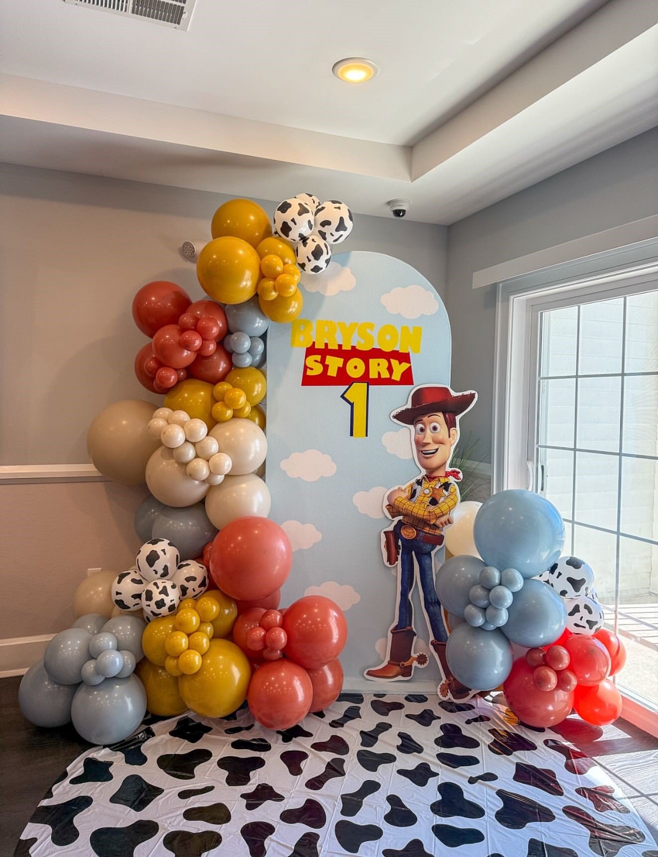 Blown Away Decor balloon installation 2