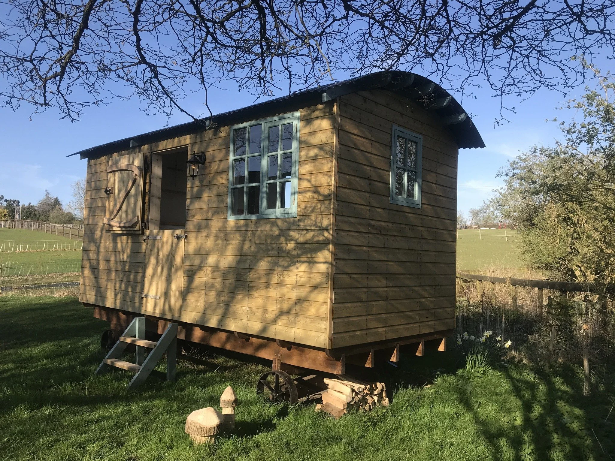 Elmwood Carpentry And Construction - Wooden Shepherds Hut Outside