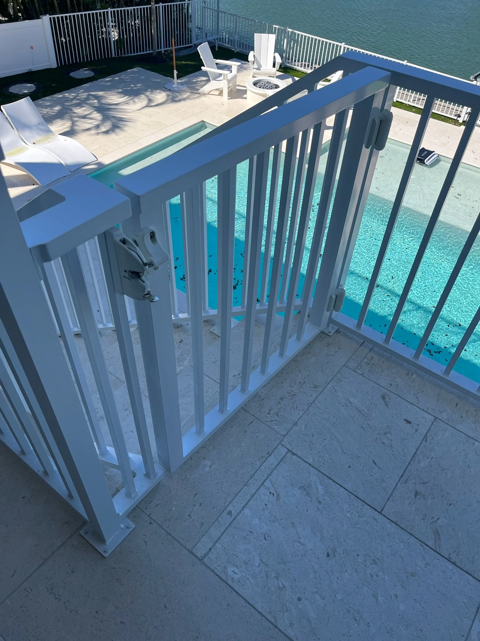 railing-pool-sarasotfabricator.JPG