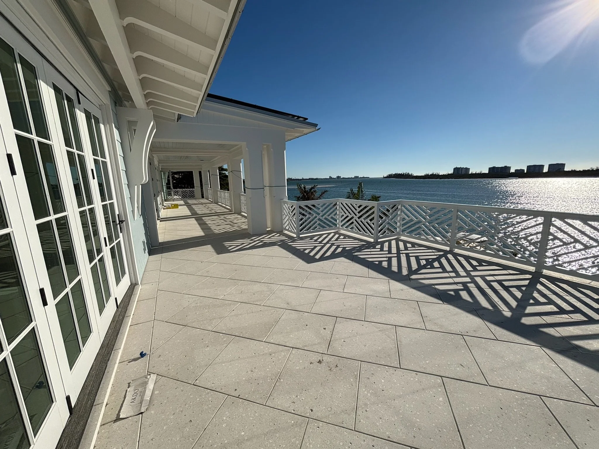 waterfront-railing-alumimum.JPG