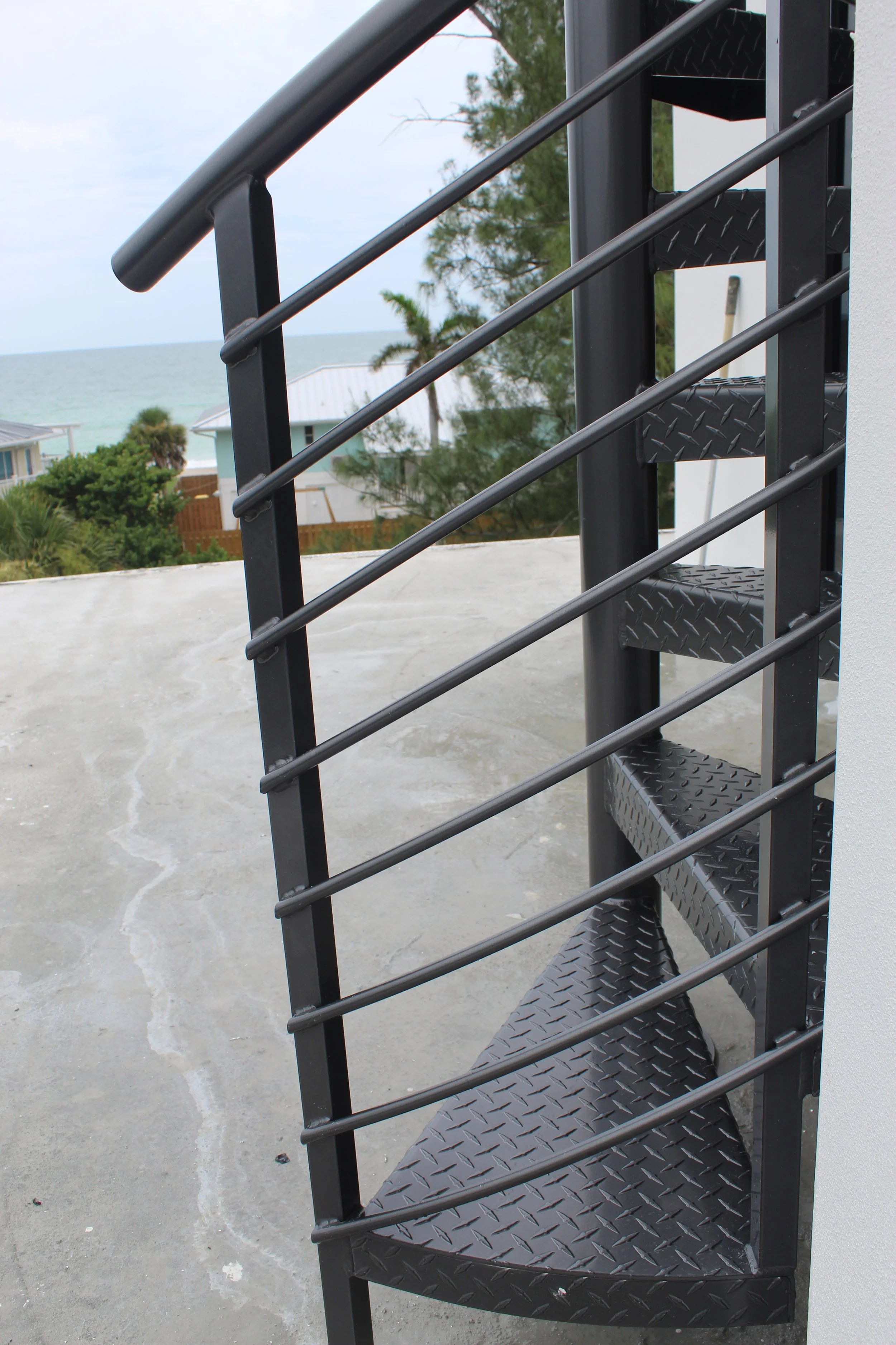 spiral-stair-custom-apg-welding.JPG