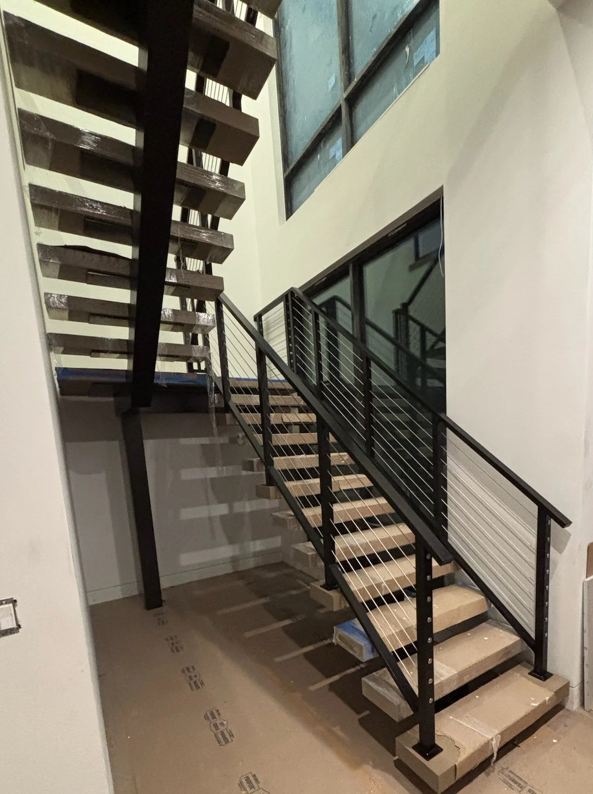 mono stringer-welding-stairs.JPG