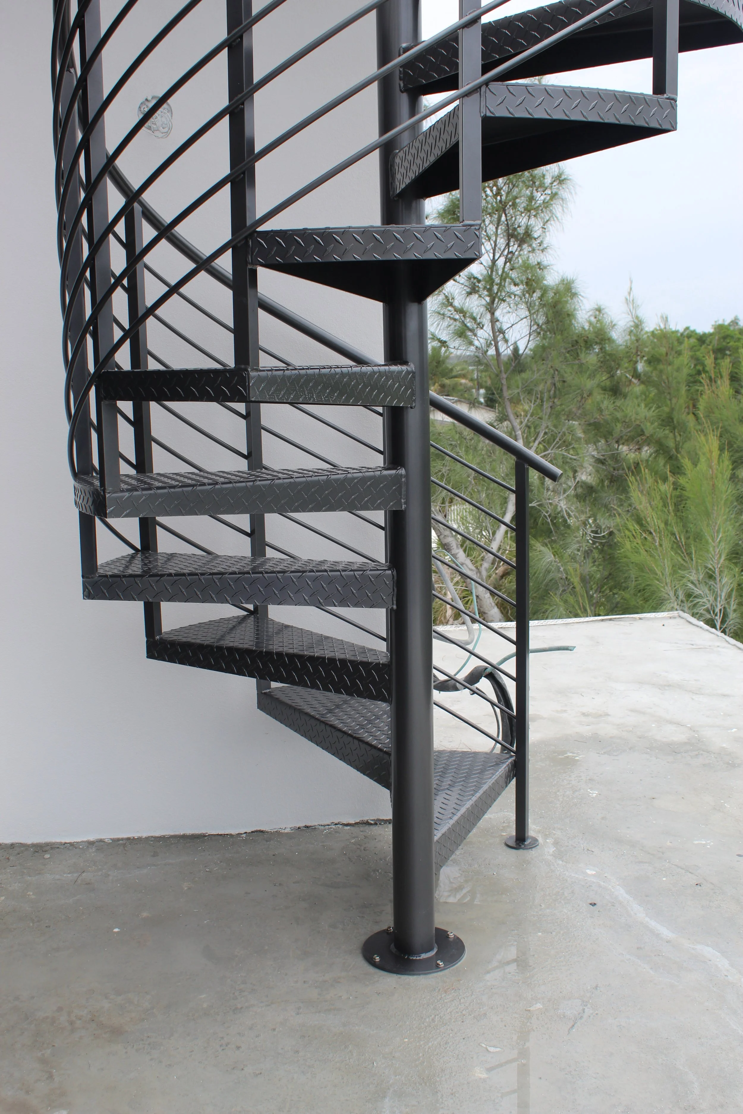 spiral-stair-bronze-custom-color.JPG
