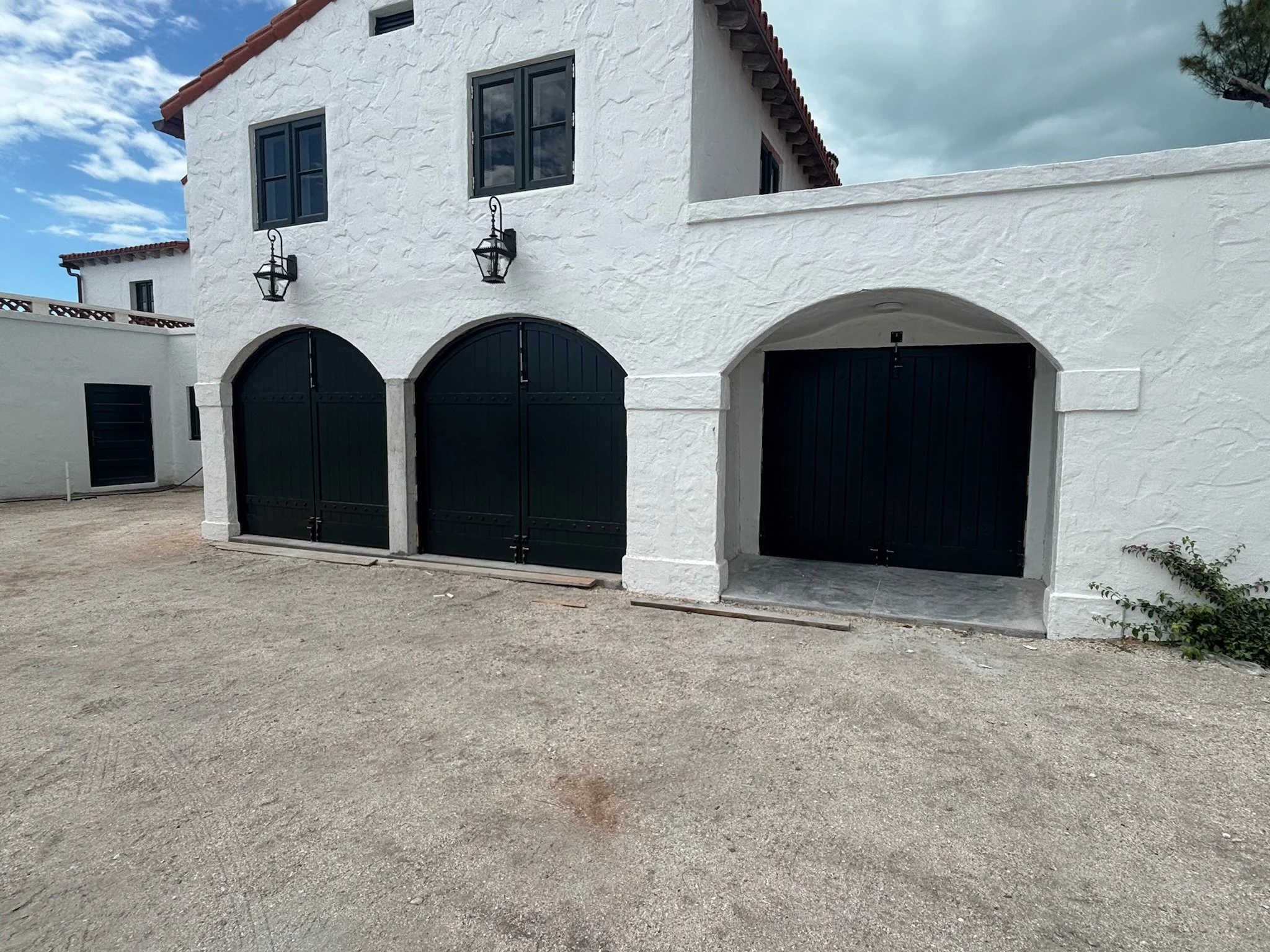 custom-wedling-aluminum-gates.JPG