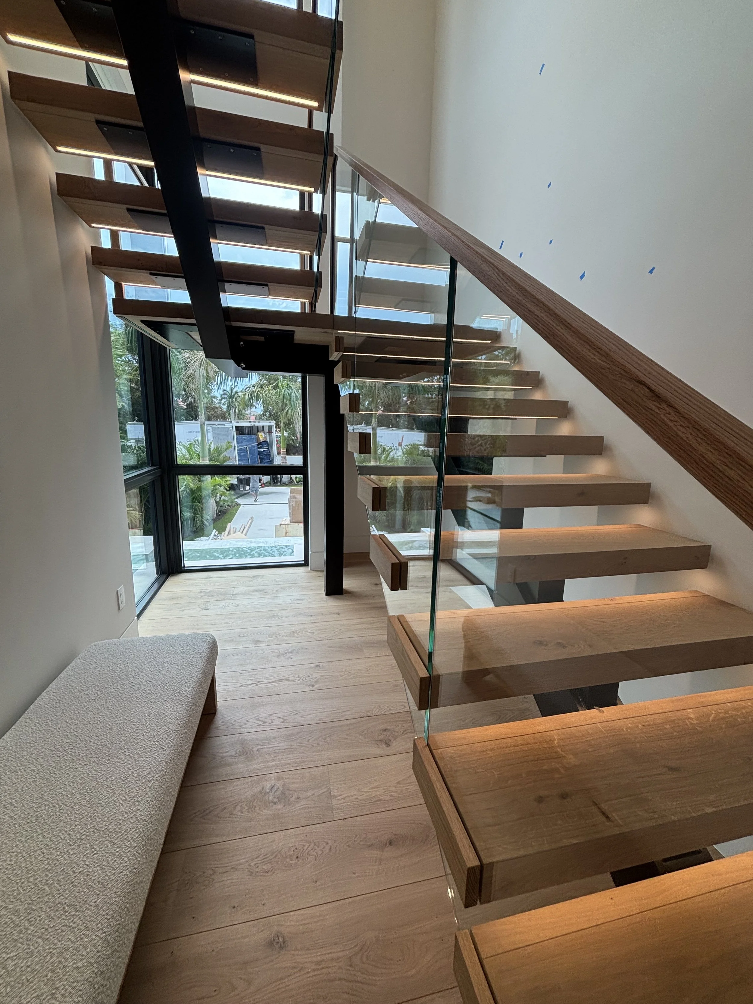 FLOATING STAIRS