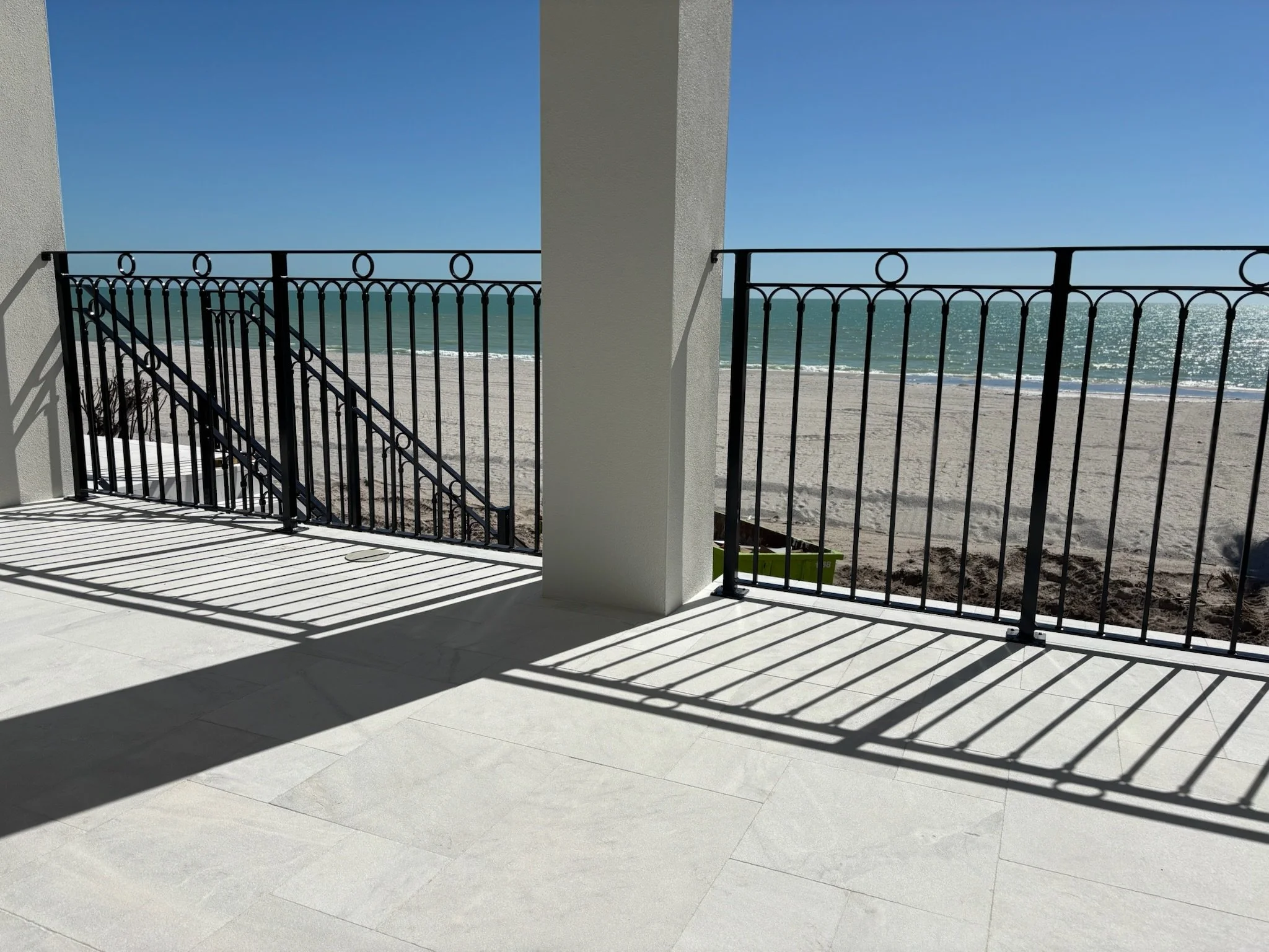 custom-railing-beachfront.JPG